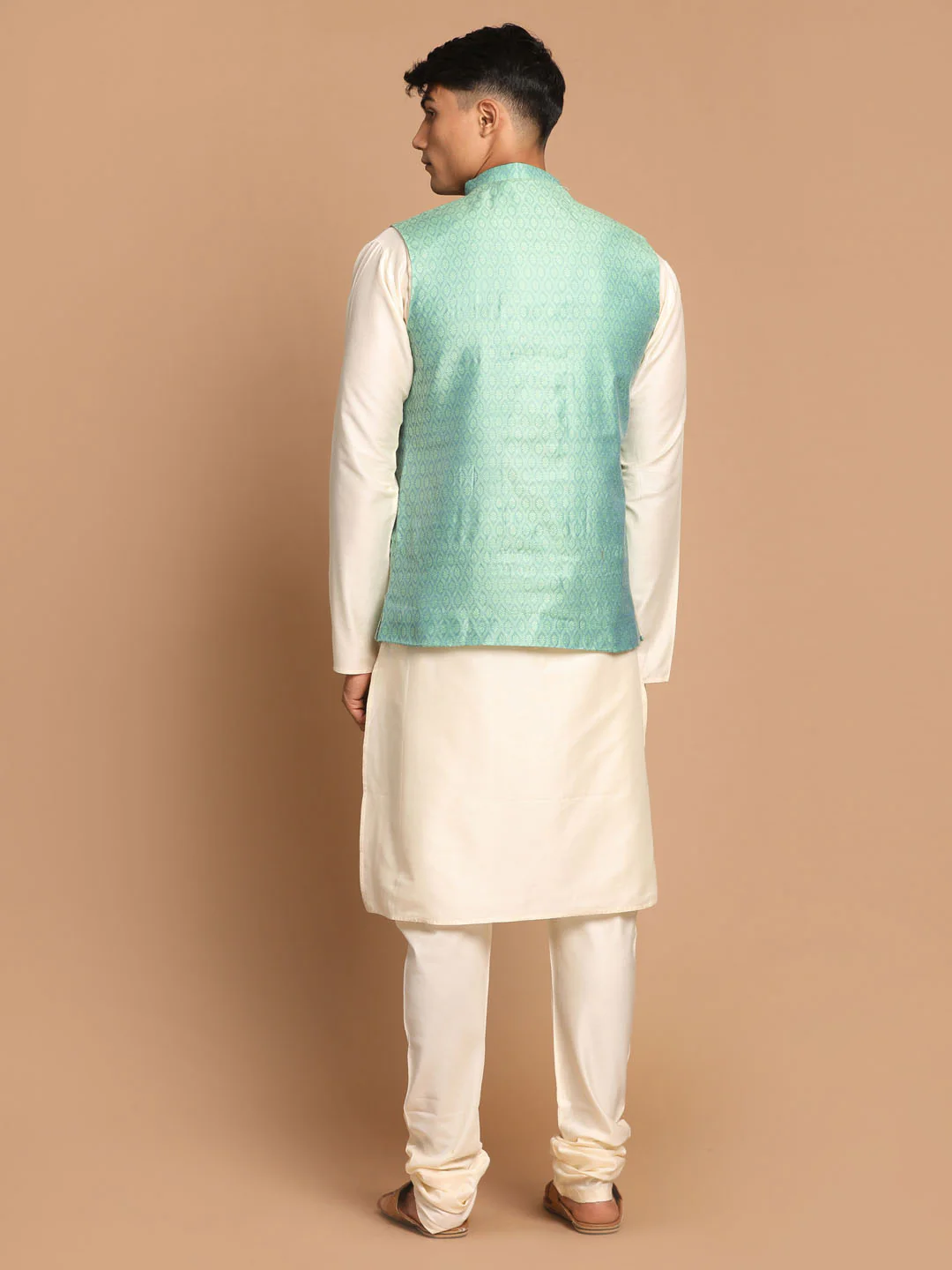 Men's Green Jacquard Nehru Jacket With Kurta Pyjama Set - Image 3