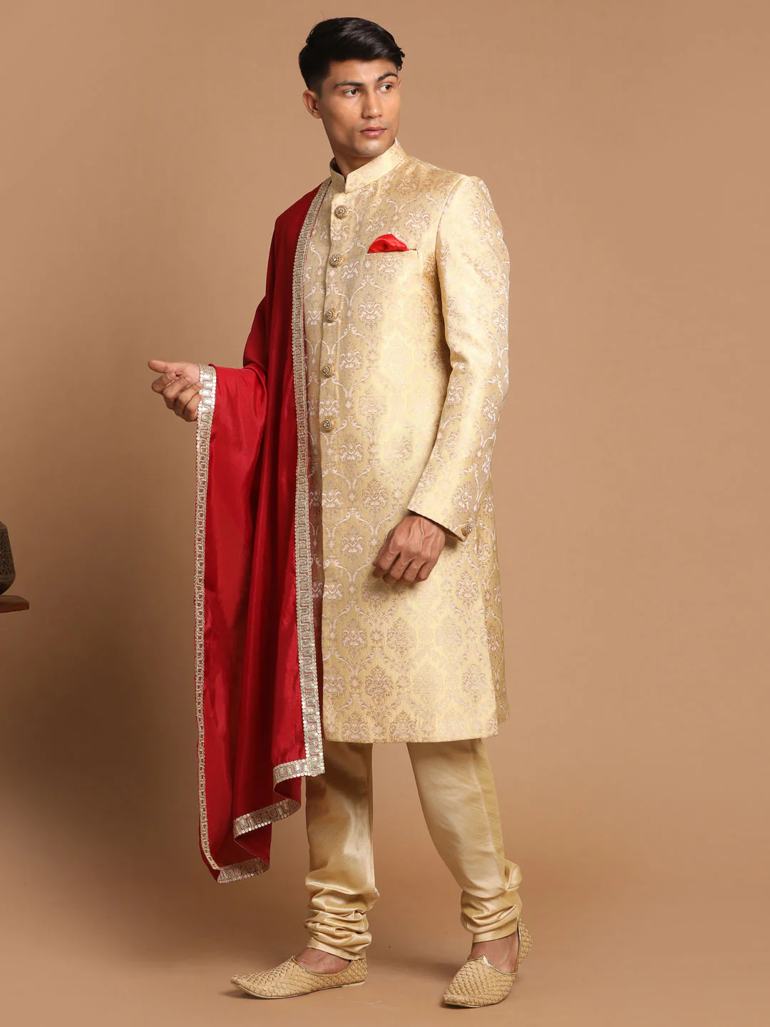 Men's Golden Brocade Slim Fit Sherwani Set With Maroon Dupatta - Image 3