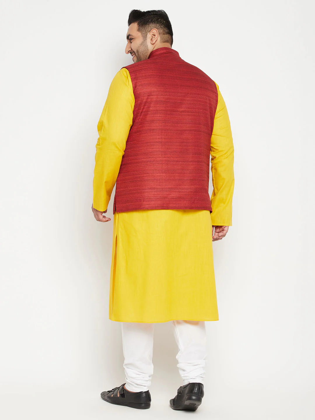 Men's Plus Size Mustard And Maroon Cotton Blend Jacket Kurta Pyjama Set - Image 3