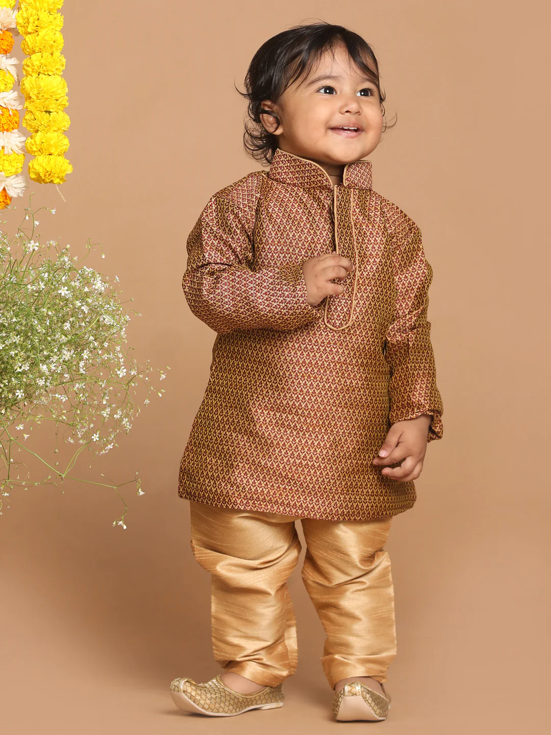 Sishu Boy's Maroon Woven Design Kurta With Rose Gold Pyjama Set - Image 2