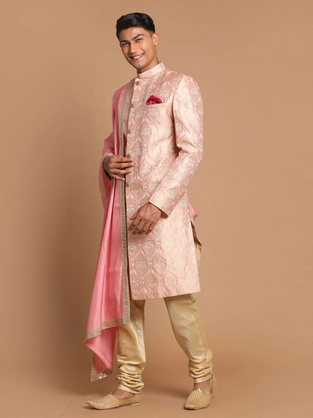 Men's Pink And Gold Silk Blend Sherwani Set With Pink Dupatta - Image 3