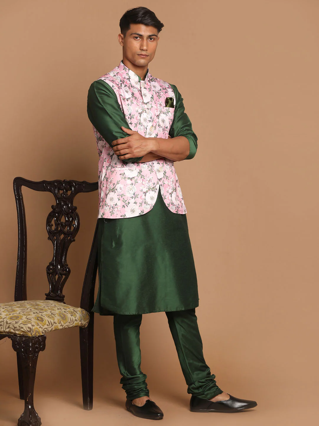 Men's Pink Floral Printed Ethnic Jacket With Green Cotton Silk Blend Kurta Pyjama - Image 6