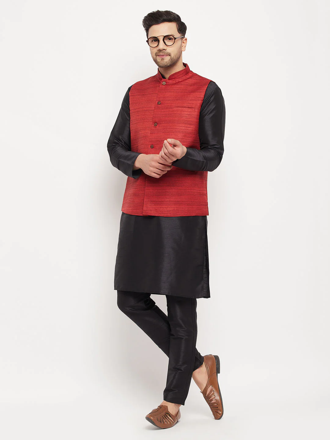 Men's Maroon Matka Silk Nehru Jacket With Black Silk Blend Kurta And Pant Style Pyjama Set - Image 2