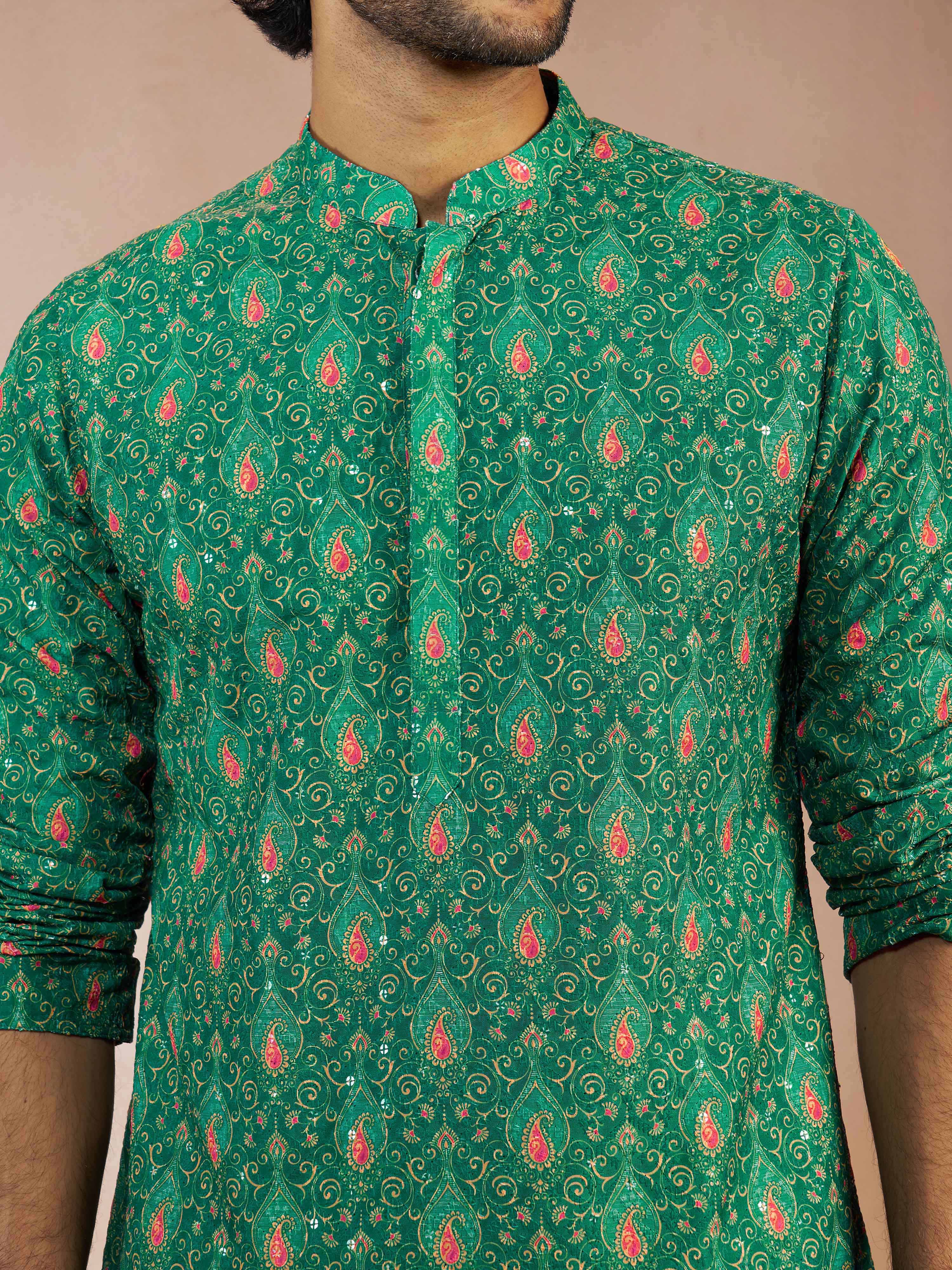 Men's Green Chikankari Silk Blend Kurta with Cream Solid Silk Pyjama Set - Image 2