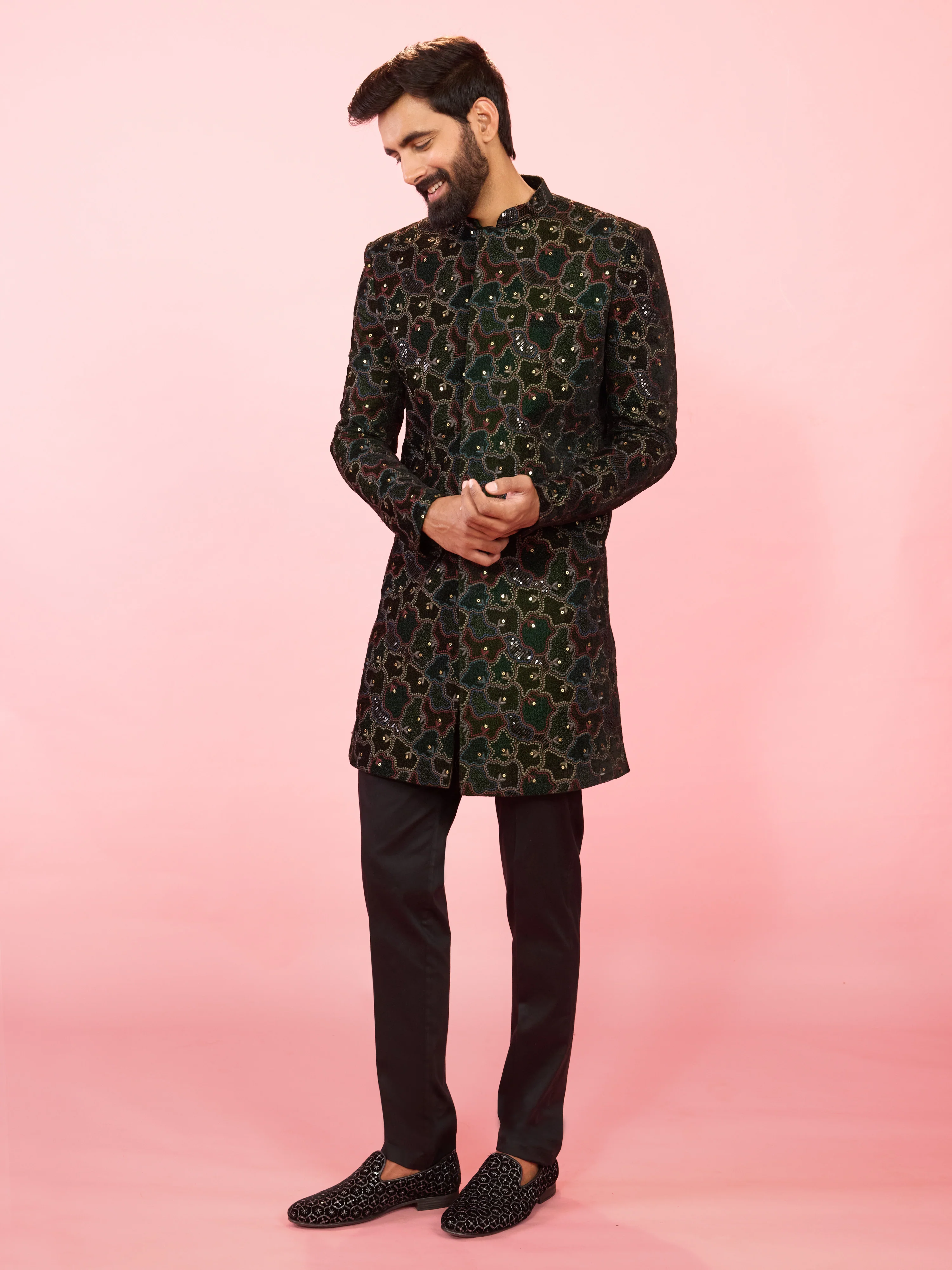 Men's Green Velvet Geometric Embroidered Indo-Western Set with Black Pant - Image 3
