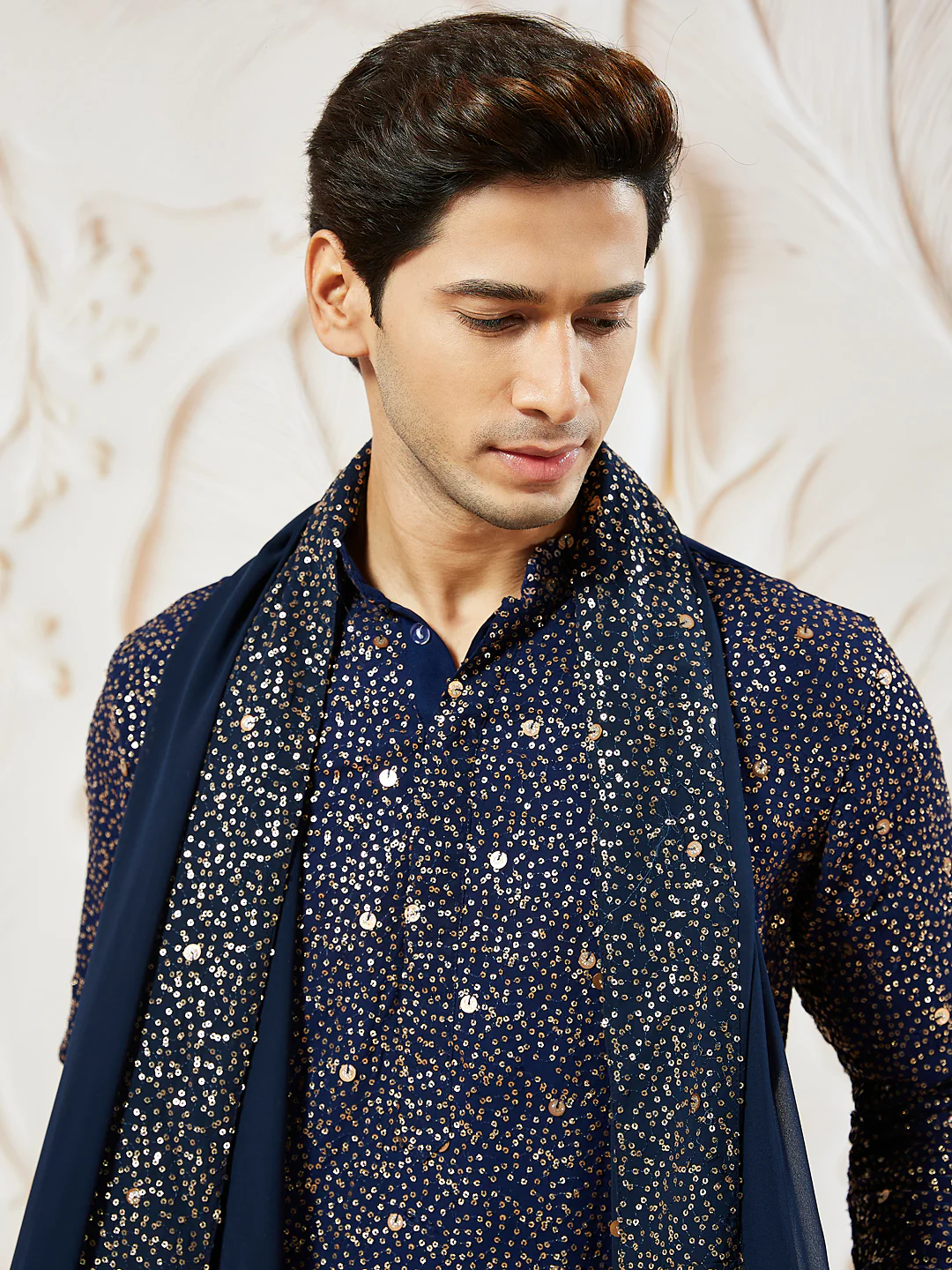 Men's Navy Blue Ombre Sequin Georgette Kurta with Solid Dupatta Set - Image 2