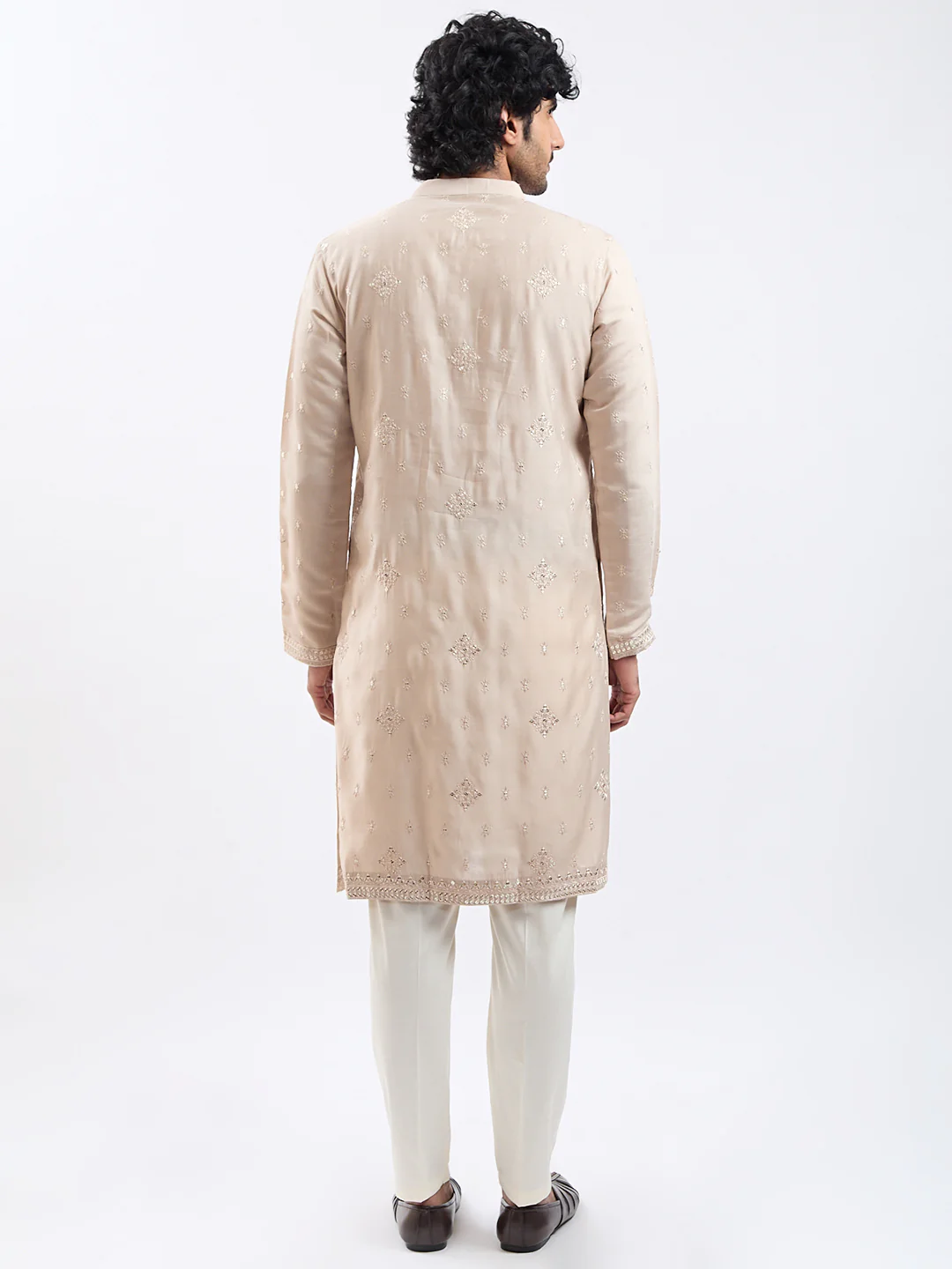 Men’s Grey Embroidered Sequined Silk Blend Kurta Pyjama Set - Image 5