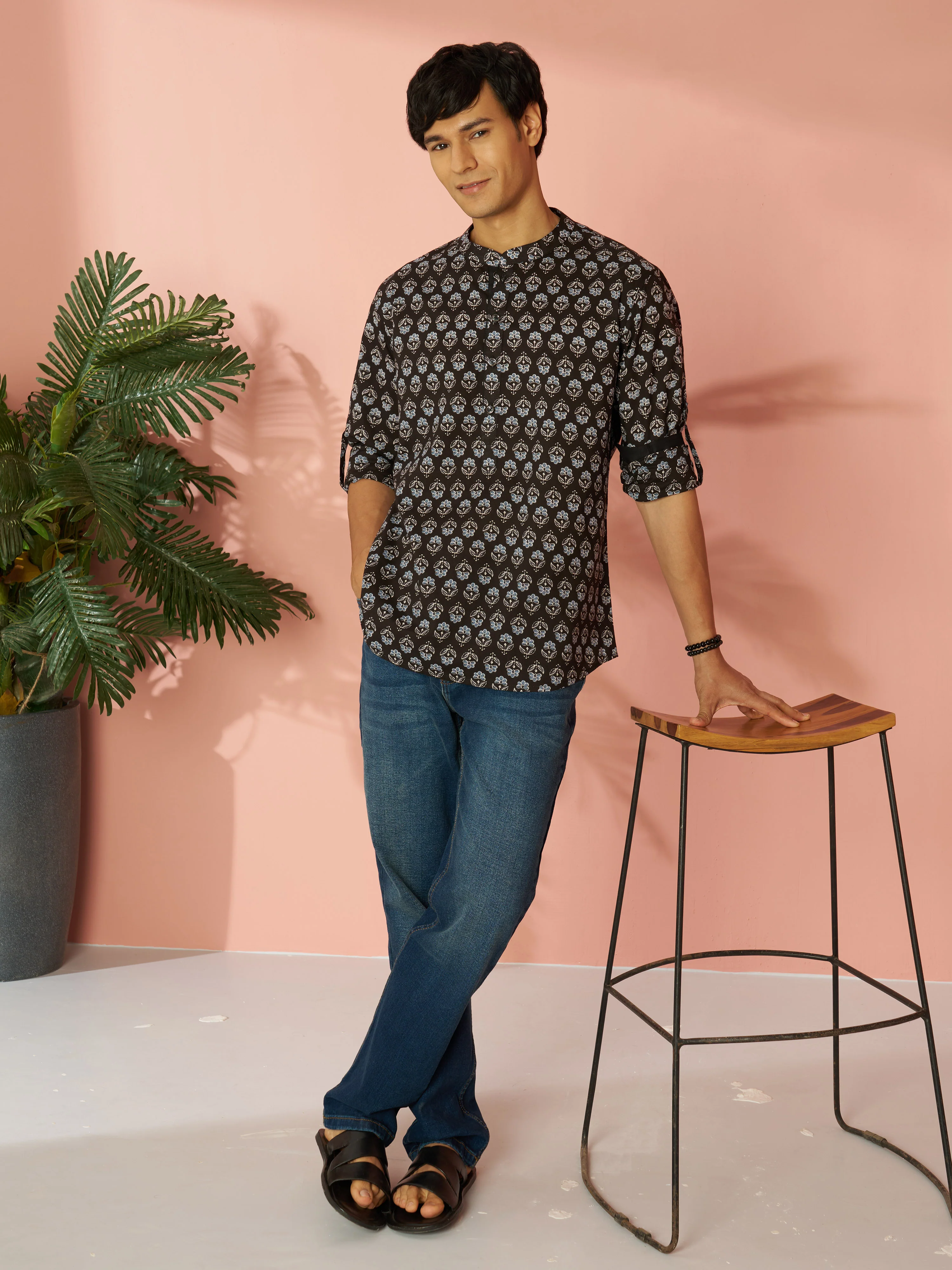 Men's Black Floral Print Cotton Short Kurta - Image 6
