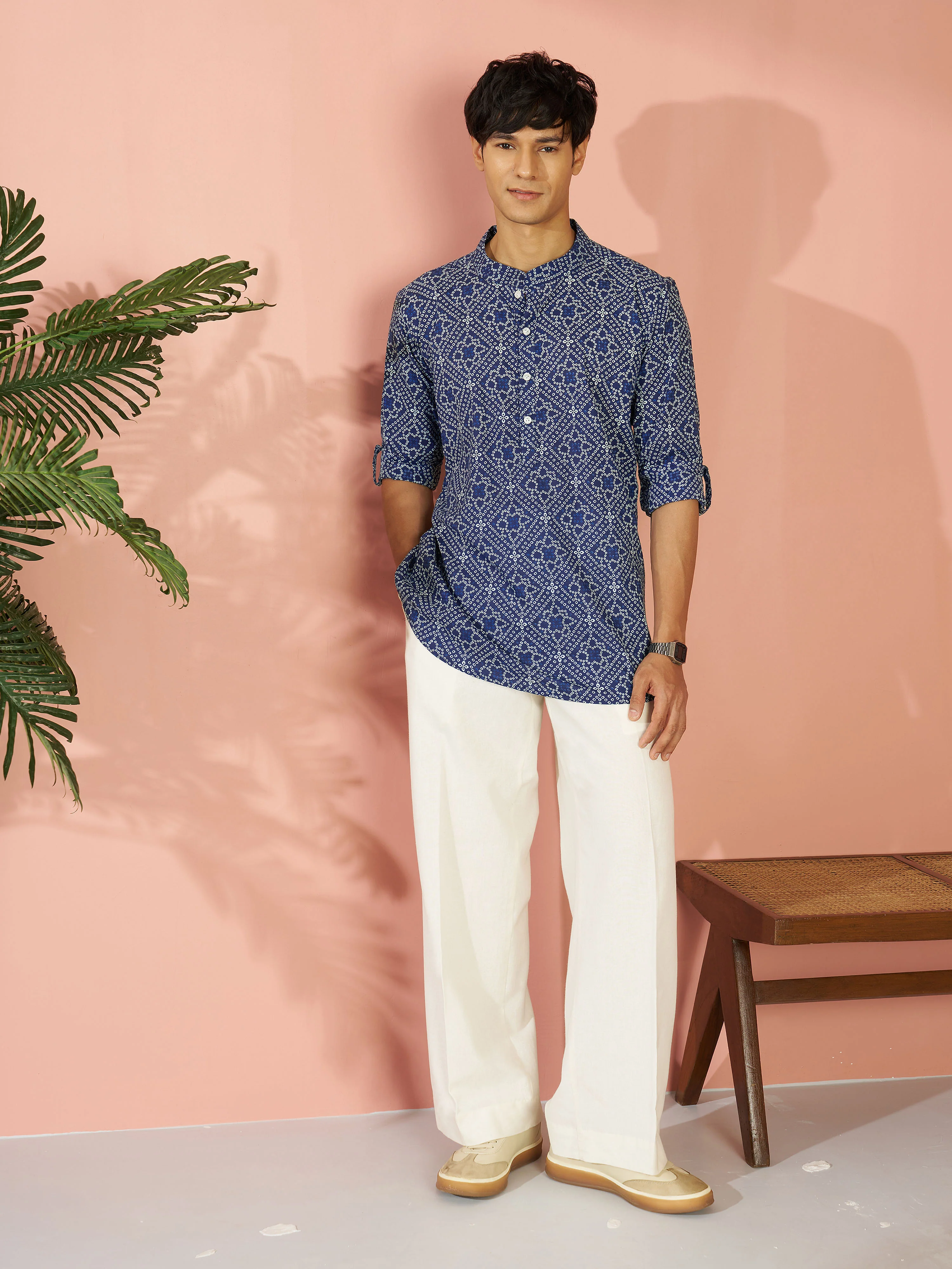 Men's Blue Bandhani Print Cotton Short Kurta - Image 6