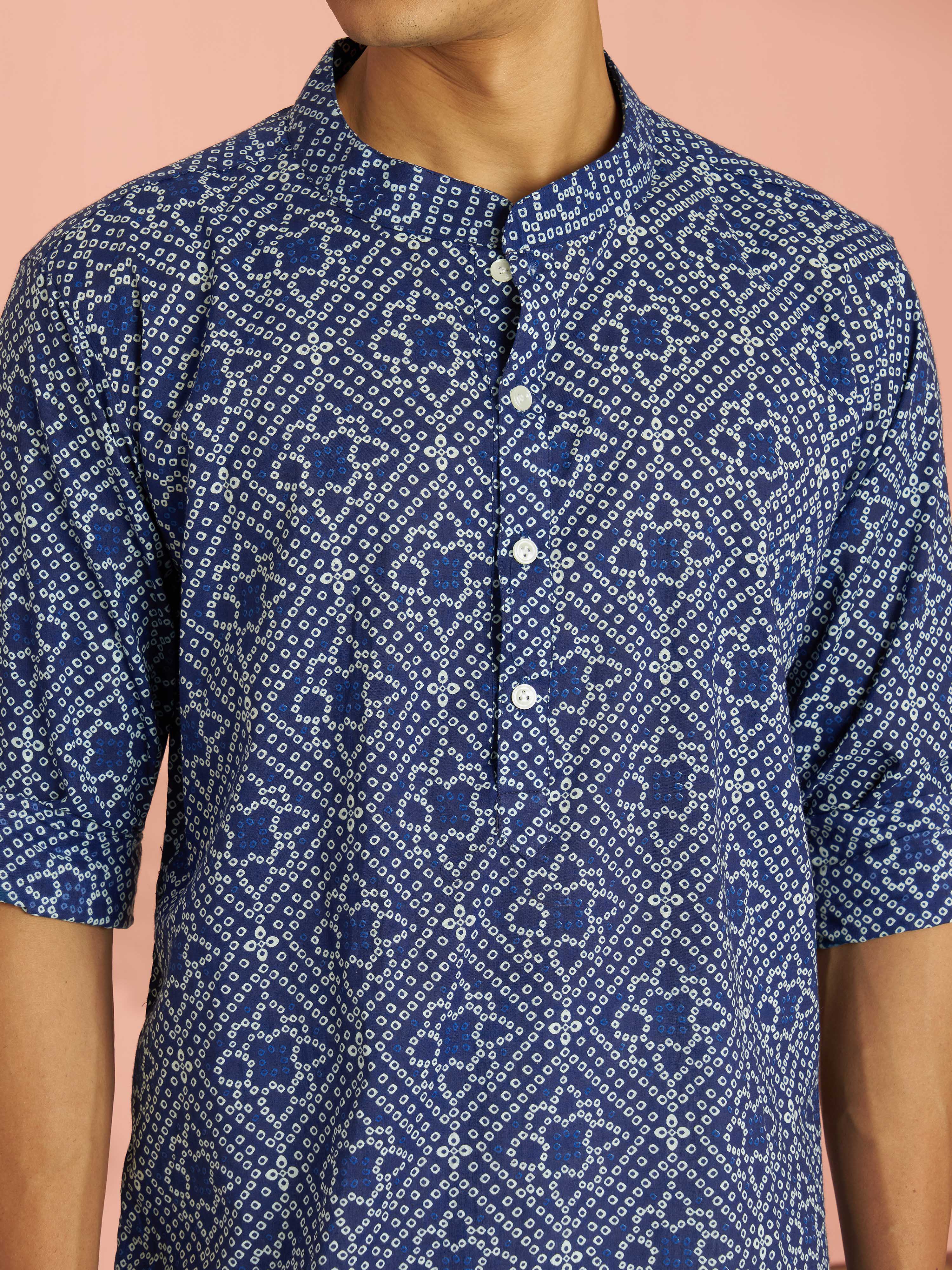 Men's Blue Bandhani Printed Kurta with Cream Wide Leg Pant Set - Image 2