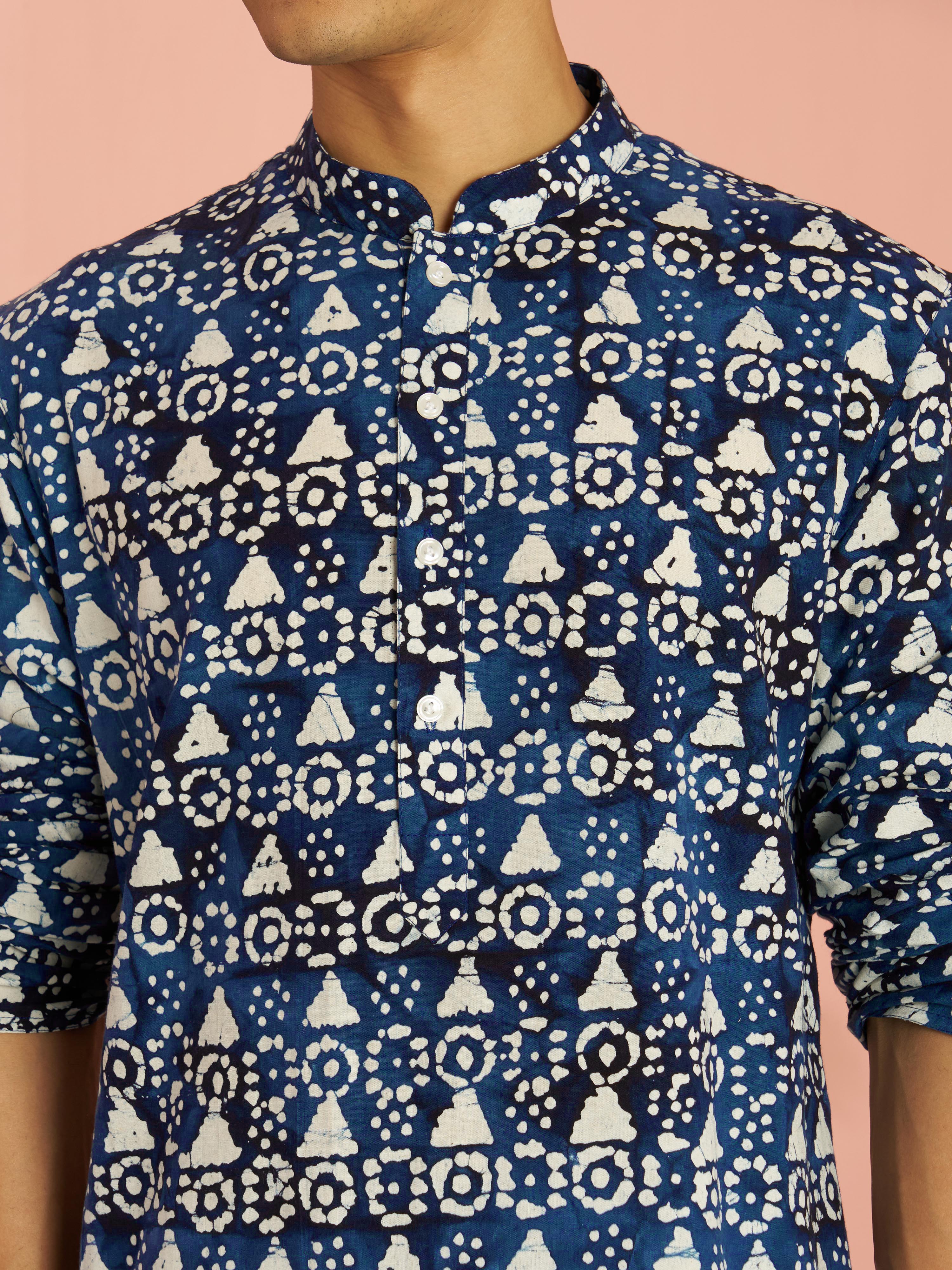 Men's Blue Cotton Batik Printed Mid-Length Kurta - Image 2