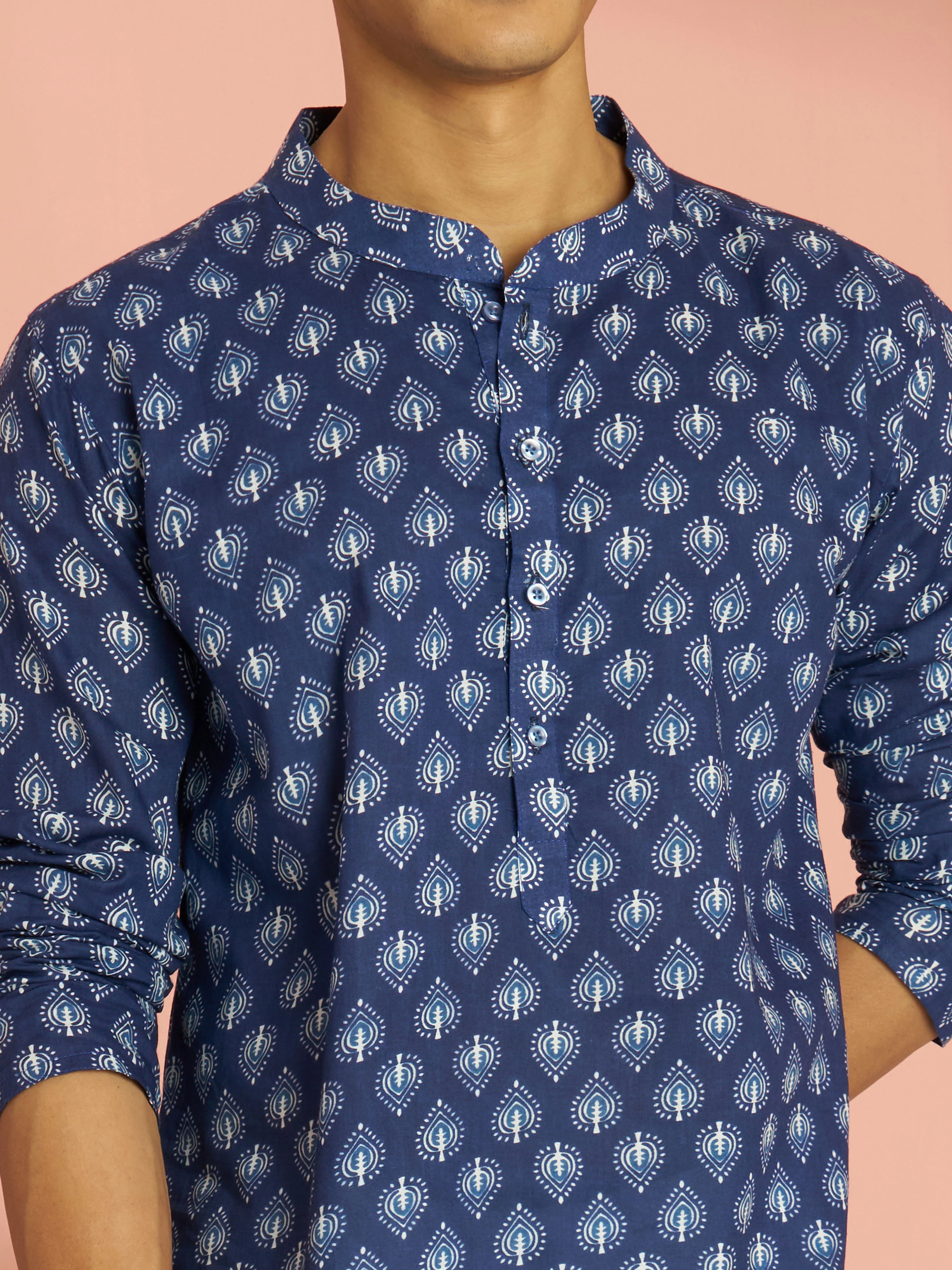 Men's Blue Ethnic Motif Print Cotton Short Kurta - Image 2