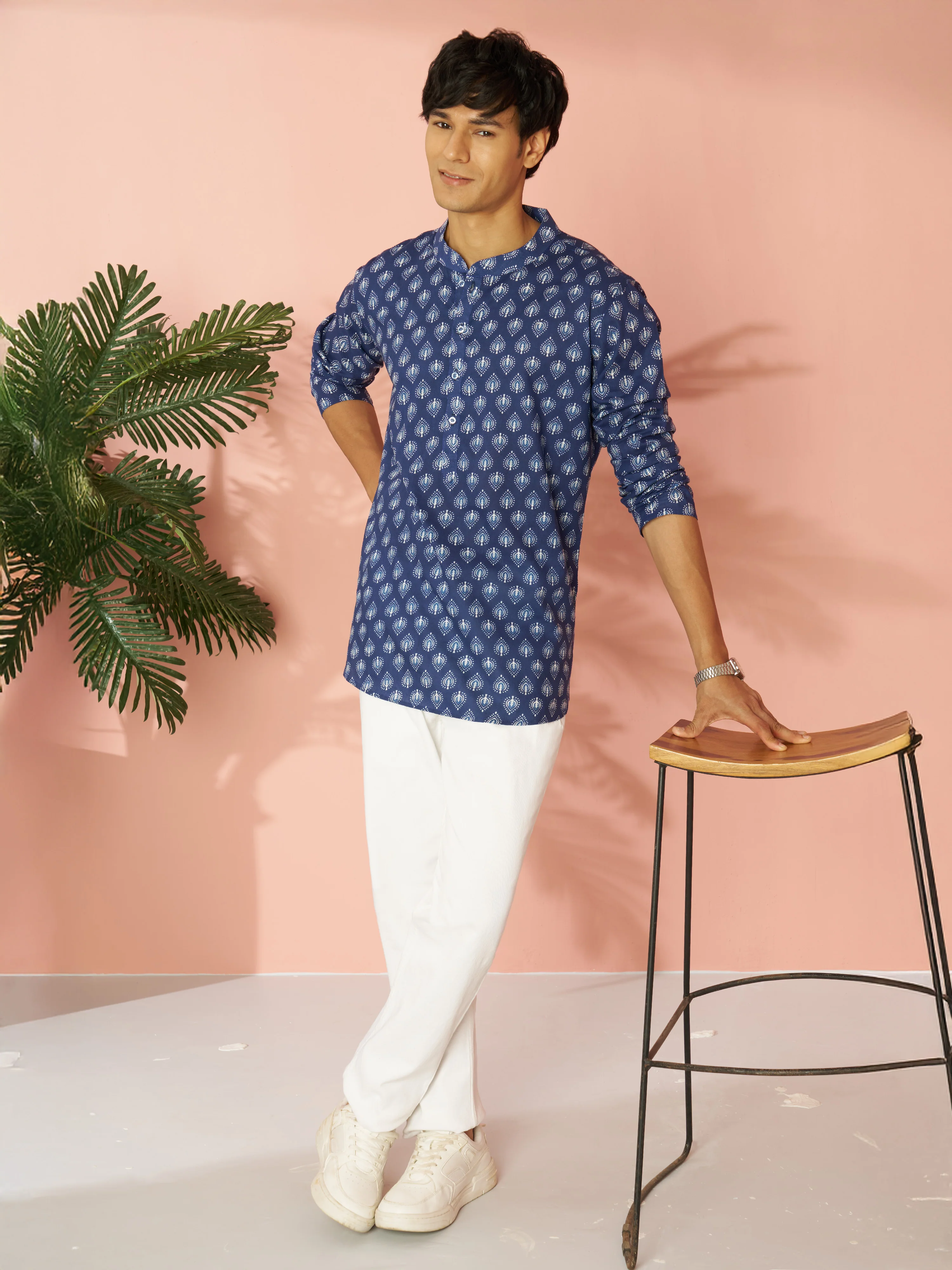 Men's Blue Ethnic Motif Print Cotton Short Kurta - Image 6