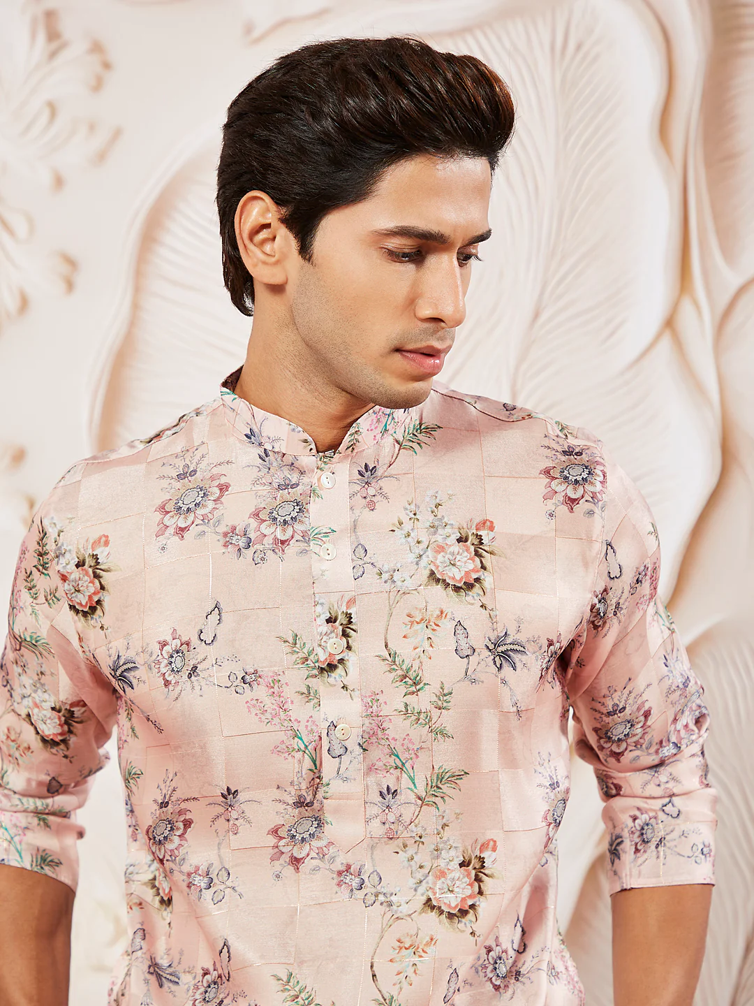 Men's Pink Floral Printed Silk Blend Kurta - Image 3
