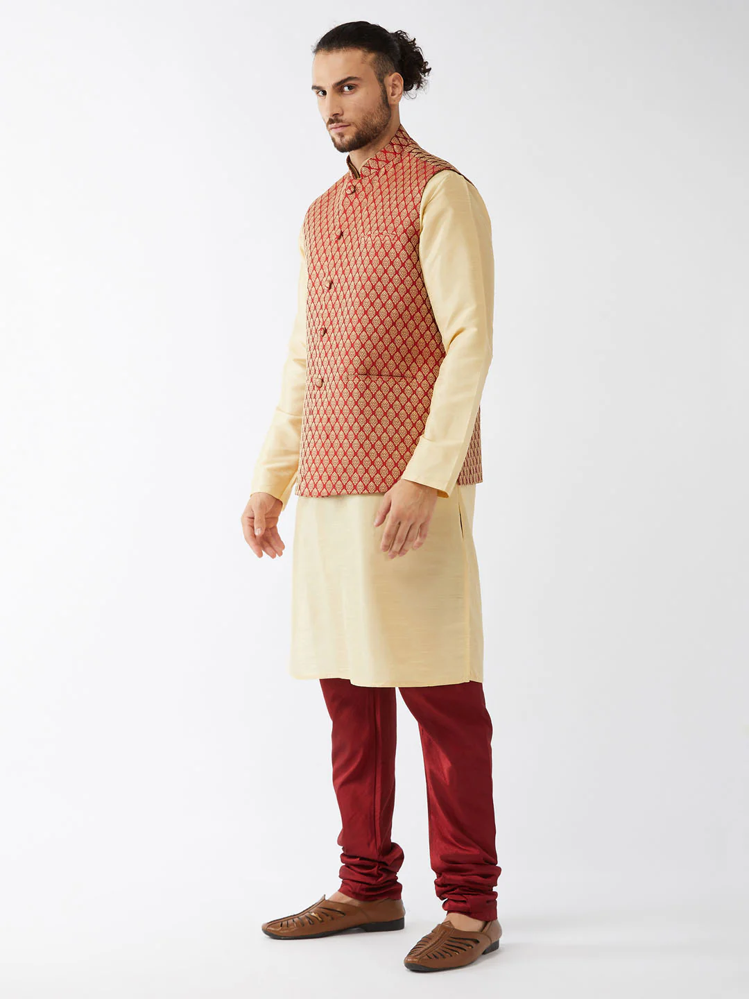 Men's  Maroon Silk Blend Ethnic Jacket, Gold Kurta And Maroon Pyjama Set - Image 2