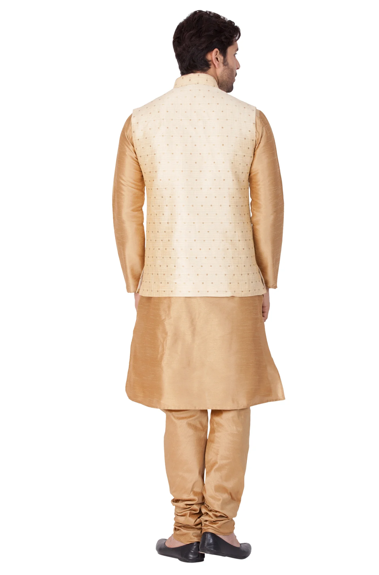 VASTRAMAY Men's Gold Zari Weaved Jacket With Kurta Pyjama Set - Image 4