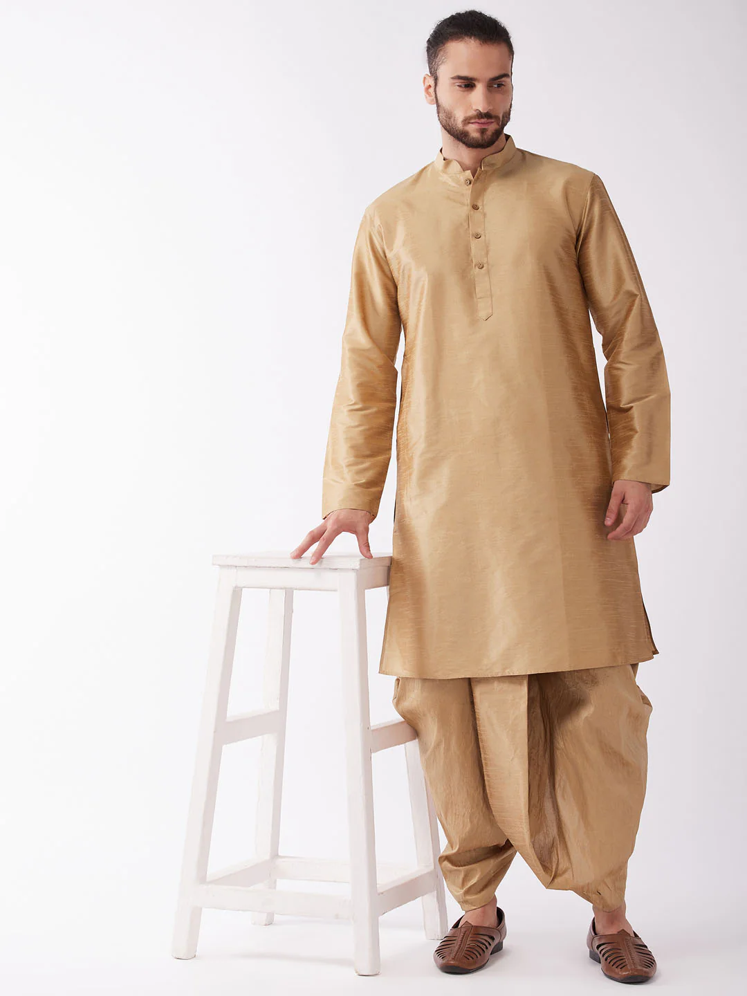 Men's Rose Gold Solid Silk Blend Kurta And Dhoti Set - Image 6