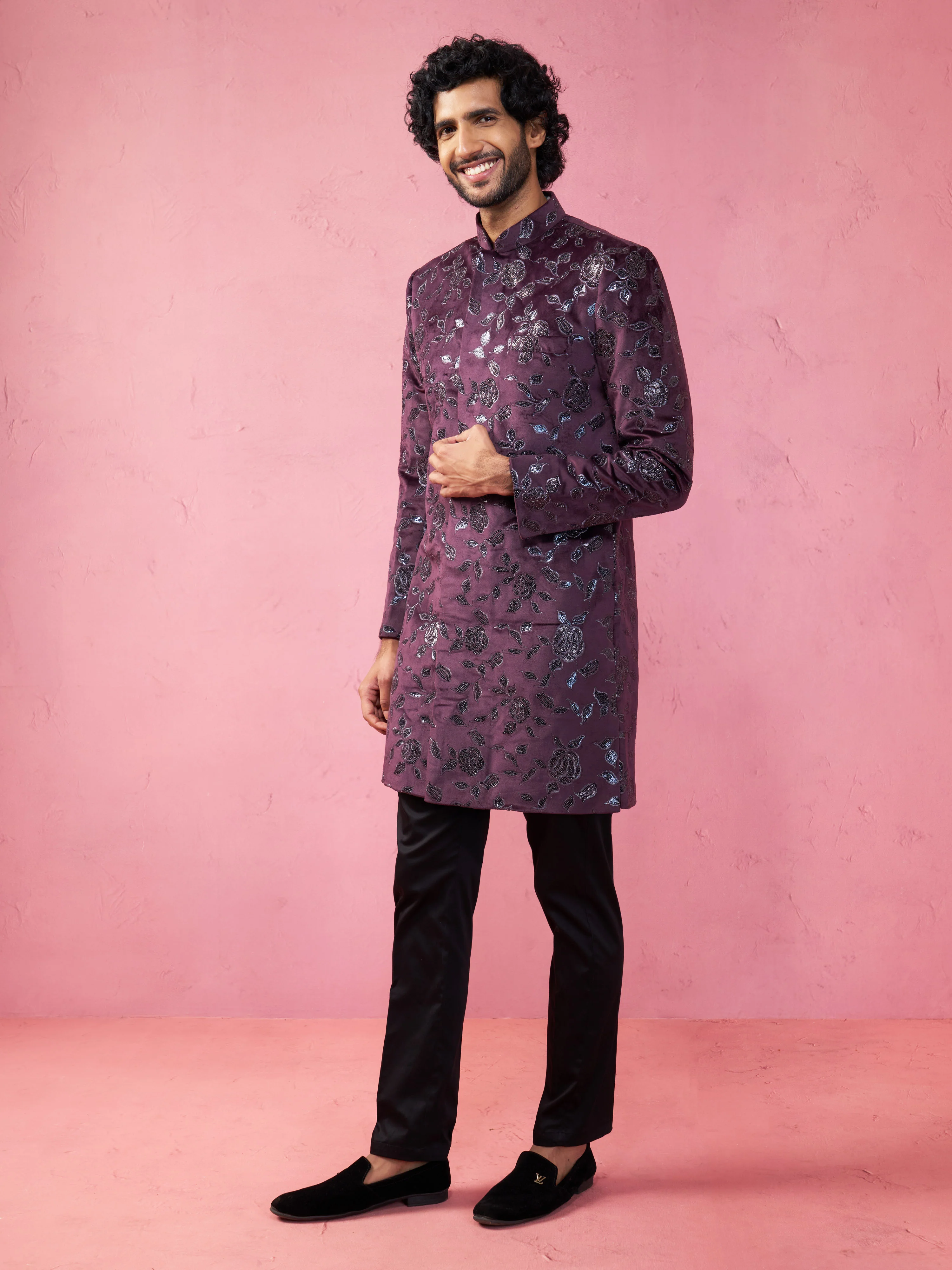 Men's Maroon Velvet Indo-Western Kurta with Black Cotton Lycra Pyjama - Image 4