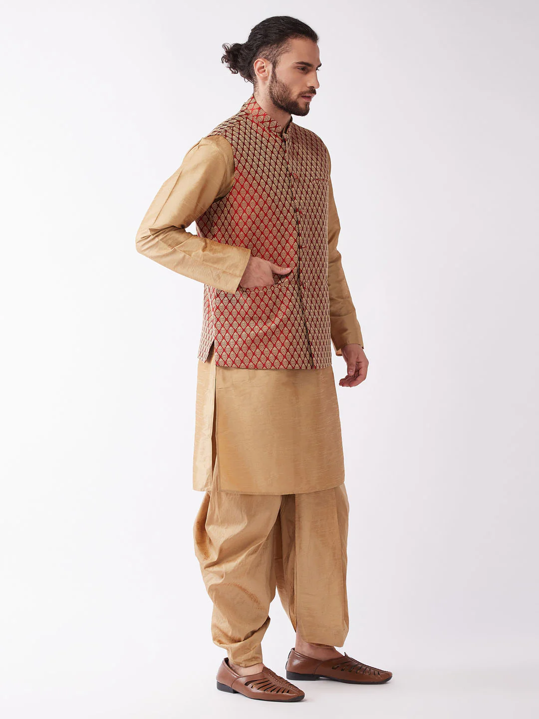 Men's Rose Gold Solid Silk Blend Kurta And Dhoti With Maroon Nehru Jacket - Image 2
