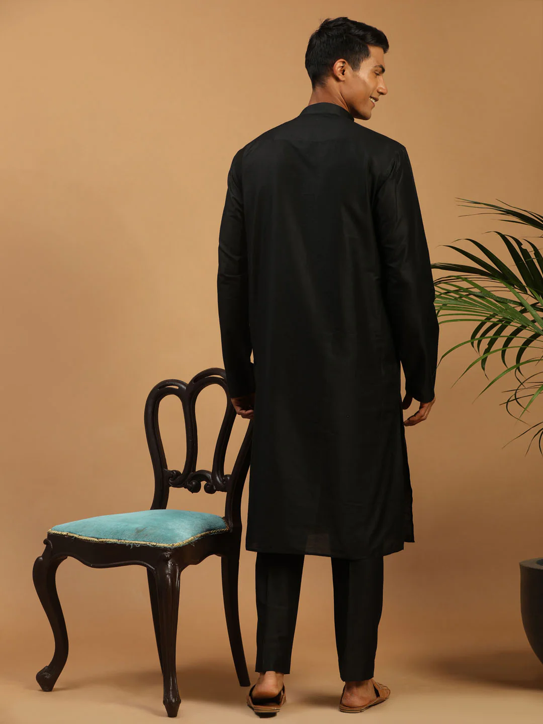 Men's Black Viscose Kurta Pant And Dupatta Set - Image 3