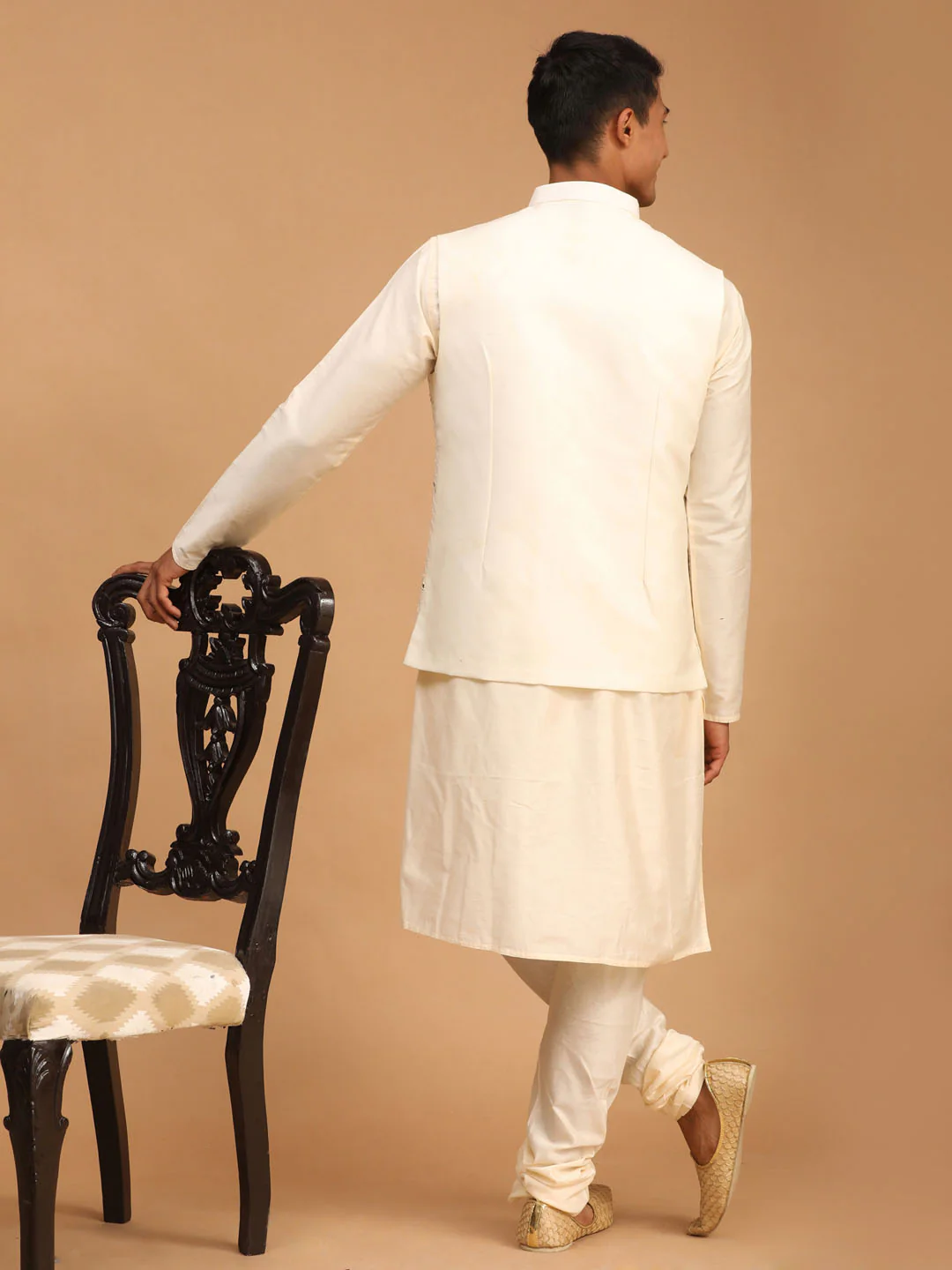 Men's Cream Mirror Jacket With Kurta Pyjama And Dupatta Set - Image 4