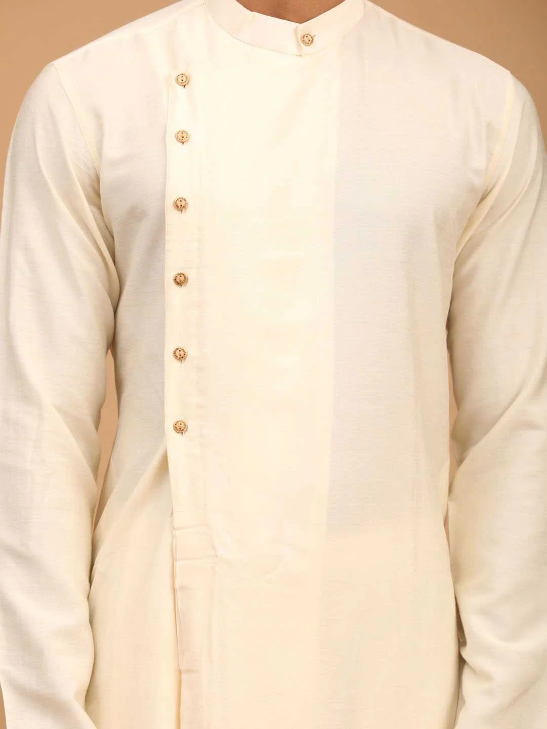 Men's Cream Pleated Kurta And Churidar Set With Black Vertical Mirror Dupatta - Image 3