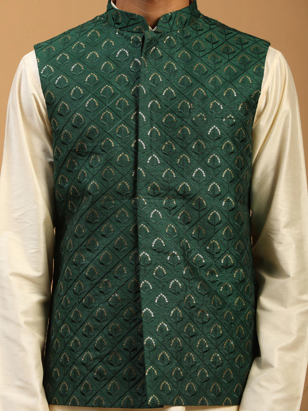 Men's Green Embellished Jacket And Cream Kurta Pant Set - Image 4