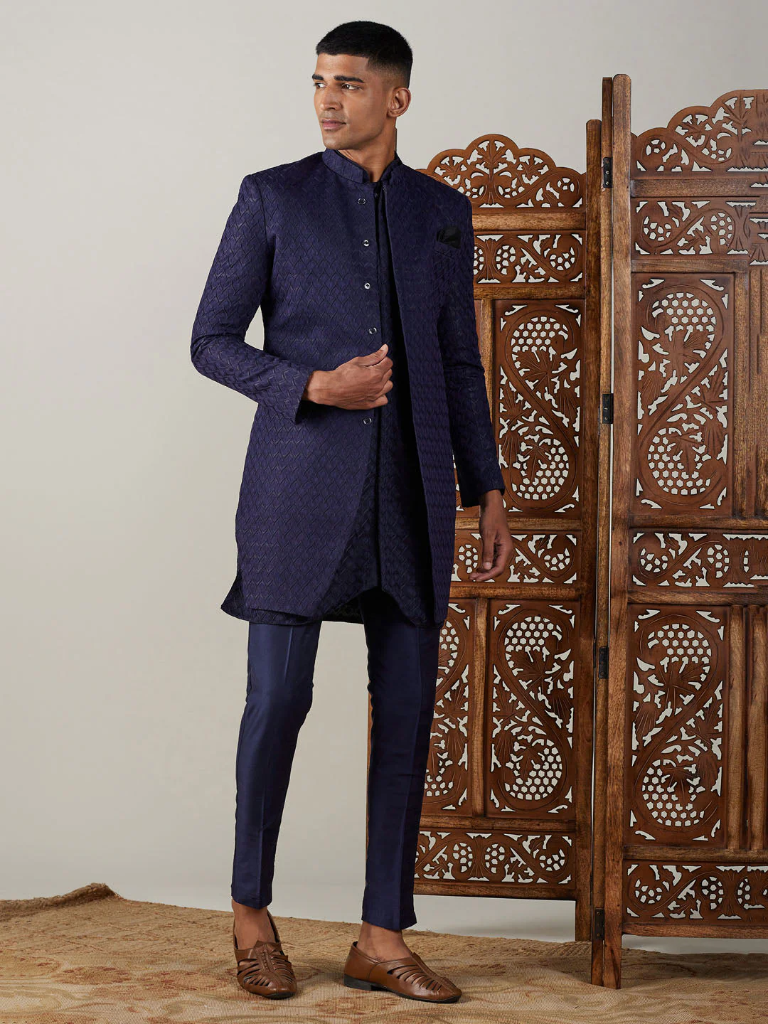 Men's Navy Blue Jacquard Sherwani With Kurta Pant Set - Image 2