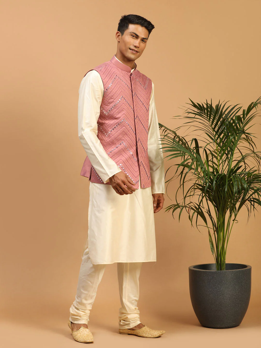 Men's Onion Pink Mirror Jacket With Kurta Pyjama Set - Image 2