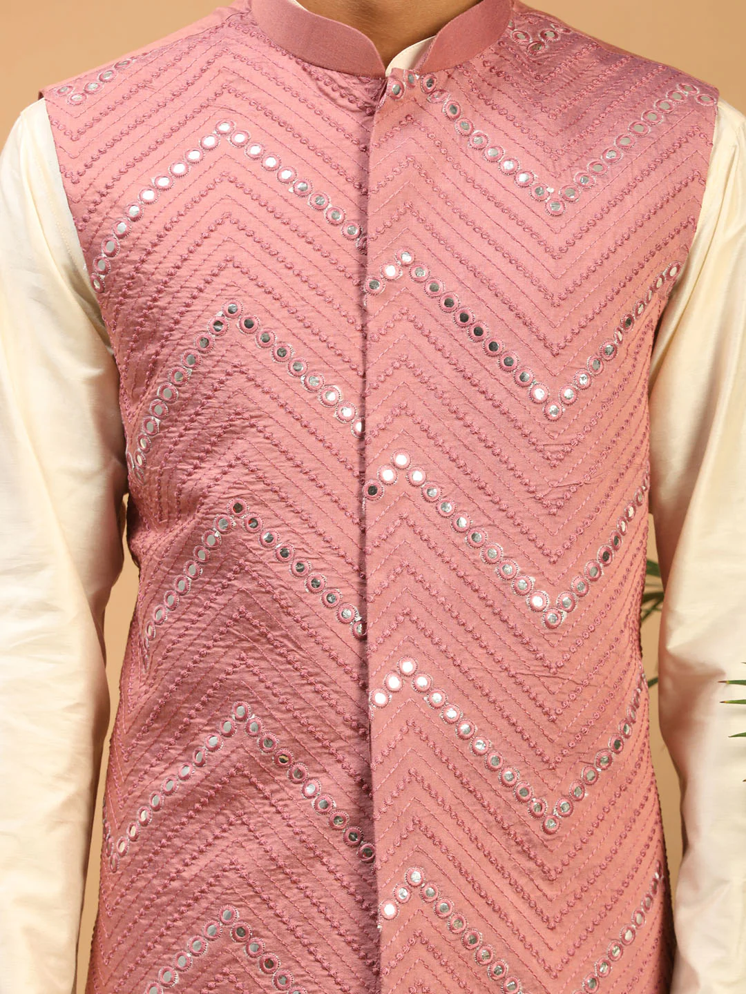 Men's Onion Pink Mirror Jacket With Kurta Pyjama Set - Image 4