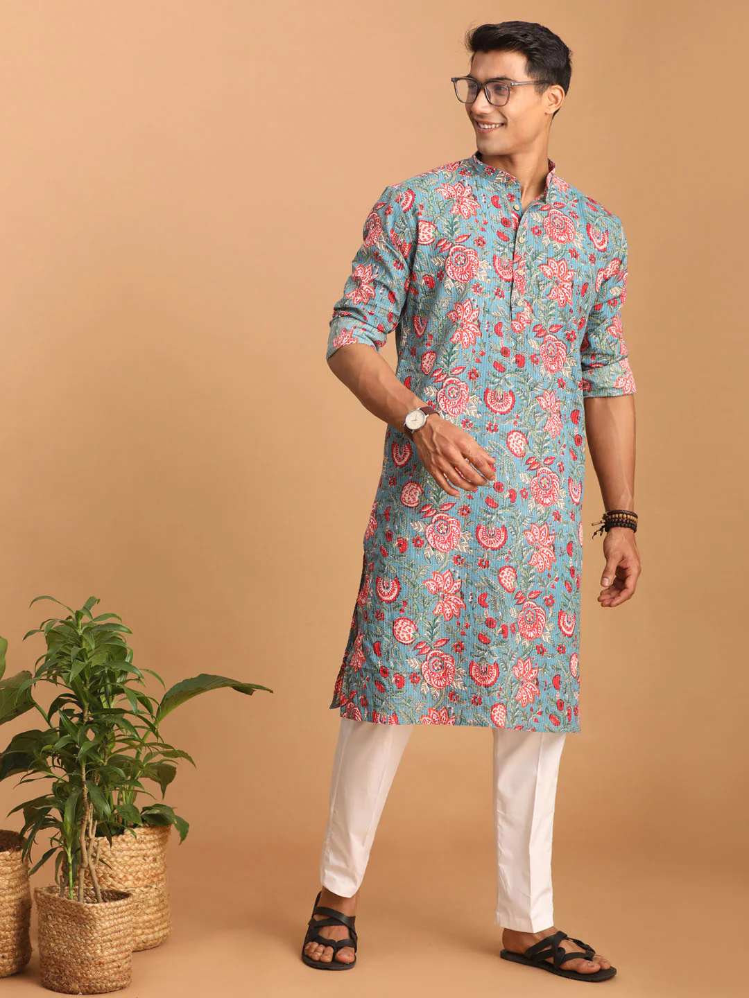 Men's Blue And Red Floral Printed Cotton Kurta With White Pant Set - Image 7