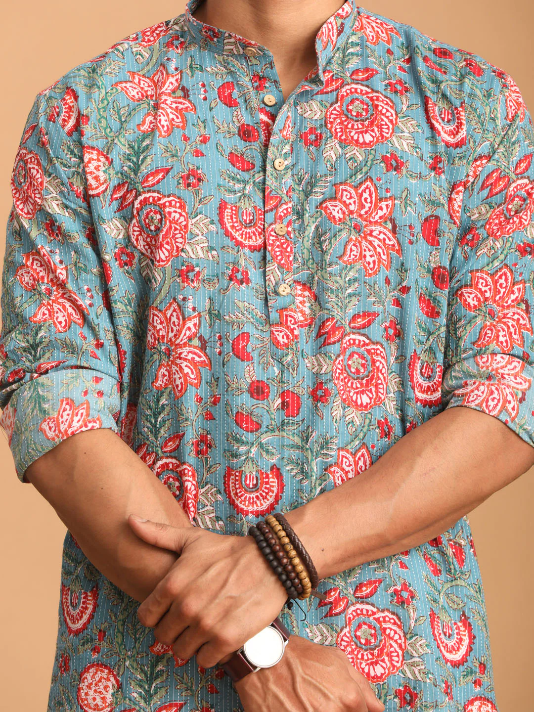 Men's Blue And Red Floral Printed Cotton Kurta With White Pant Set - Image 4