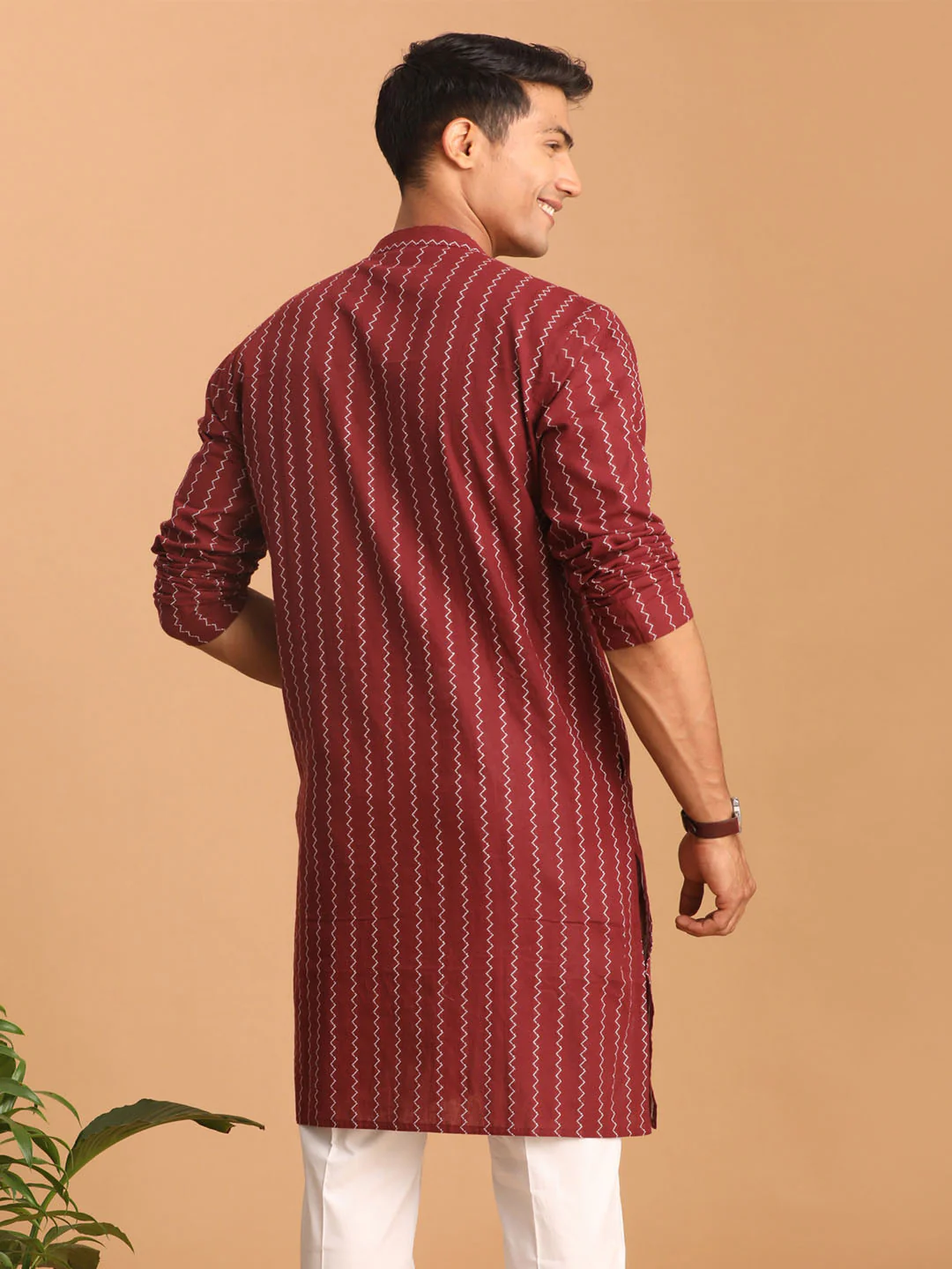 Men's Maroon Jacquard Zig Zag Cotton Kurta - Image 3