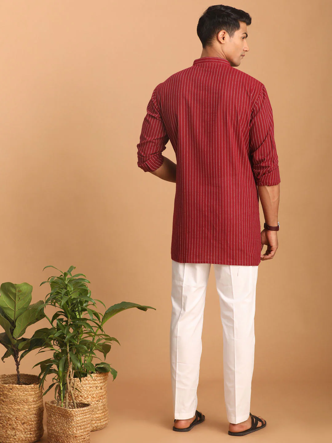 Men's Maroon Striped Cotton Short Kurta With White Pant Set - Image 3