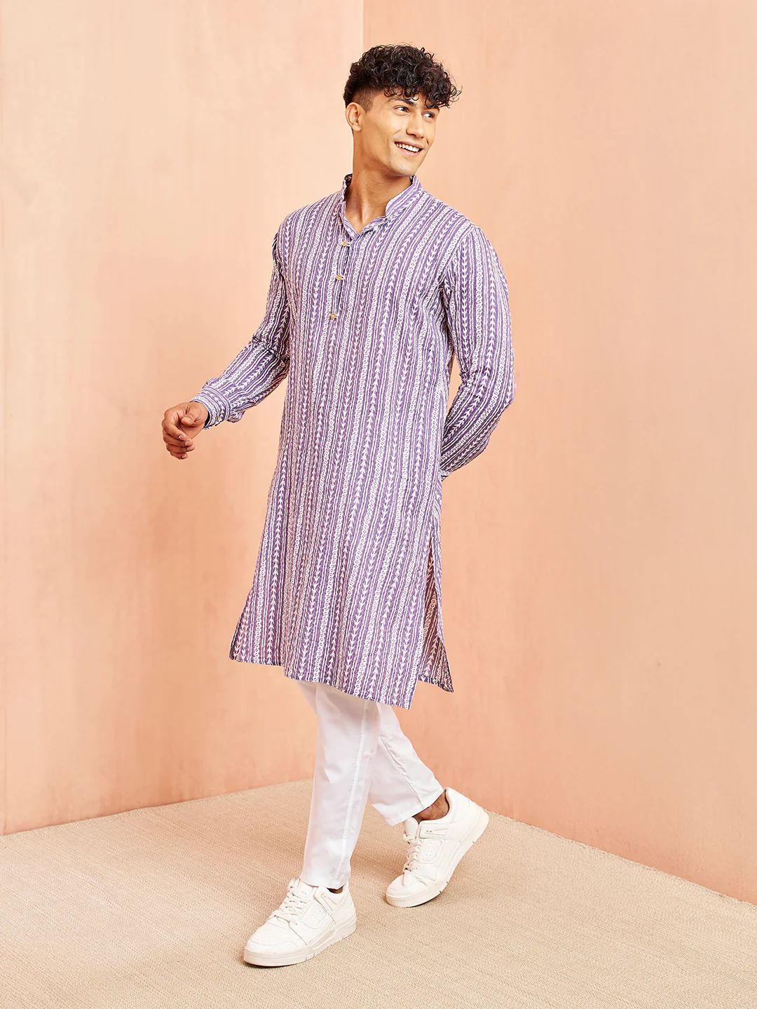Men's Purple And White Batik Printed Kurta With White Pant Set - Image 4