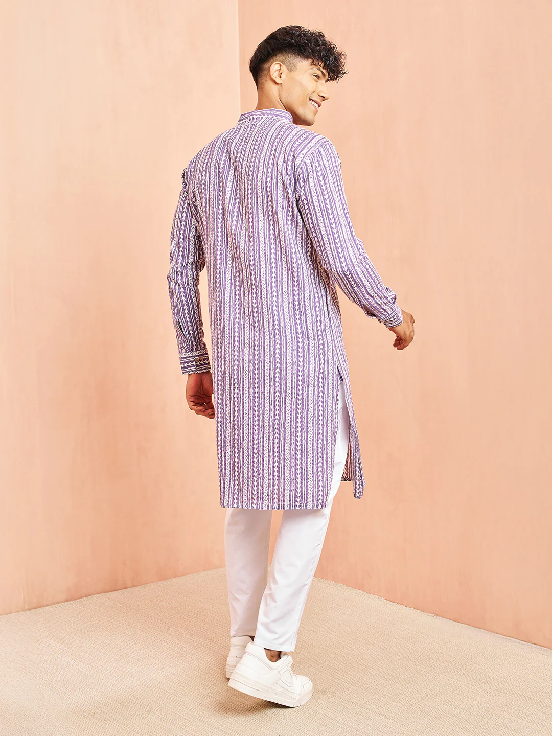 Men's Purple And White Batik Printed Kurta With White Pant Set - Image 5