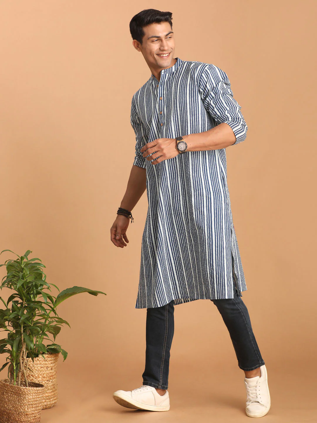 Men's White And Blue Striped Cotton Kurta - Image 2