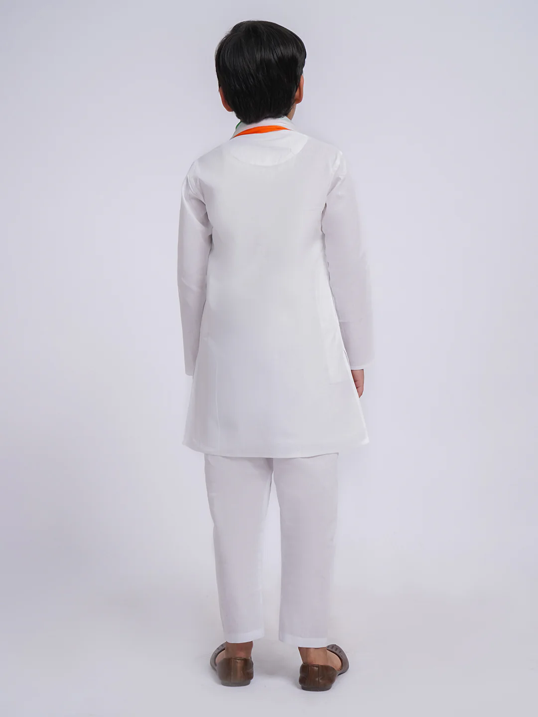 Boy's White Cotton Kurta And Pyjama And Dupatta Set - Image 3