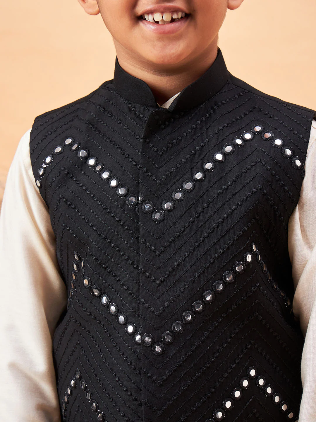 Boy's Black Mirror Work Jacket And Solid Kurta Pyjama Set - Image 4