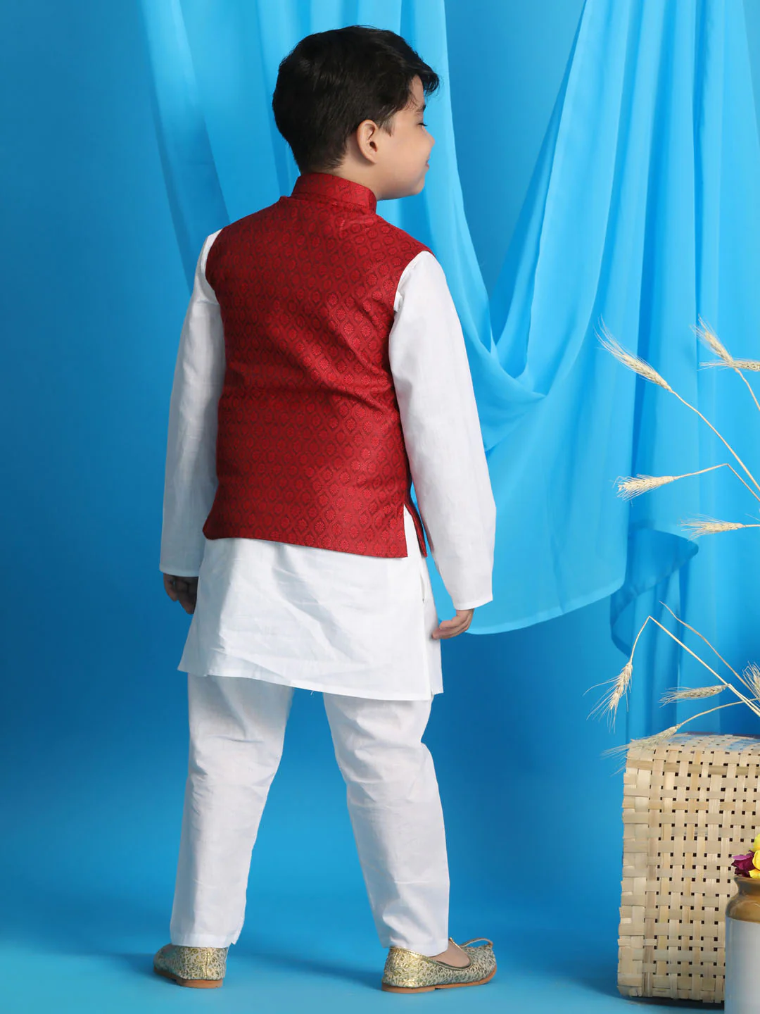 Boy's Maroon Woven Jacket With White Kurta And Pyjama Set - Image 3