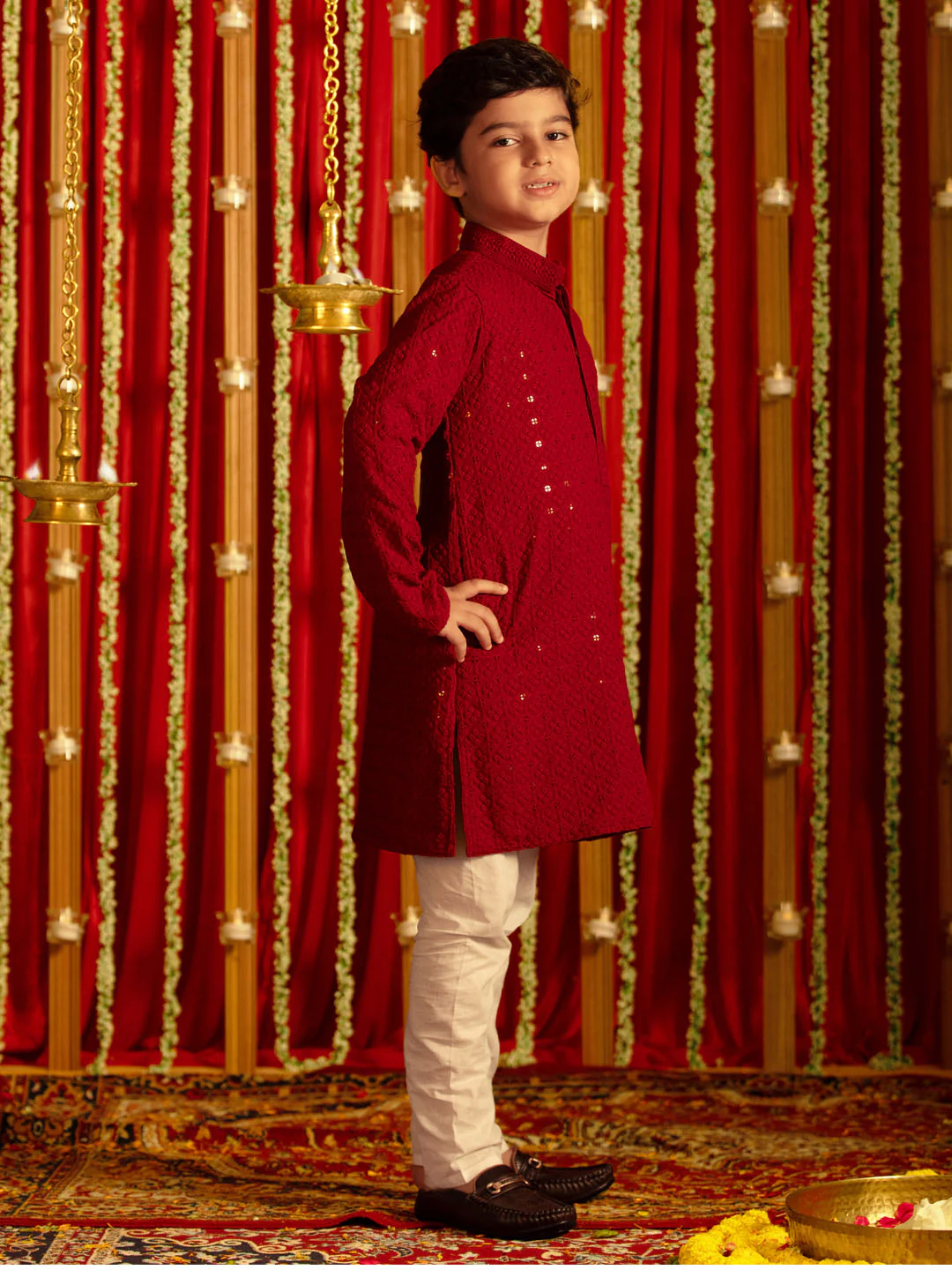Boy's' Maroon And White Schiffli  Kurta Pyjama Set - Image 2