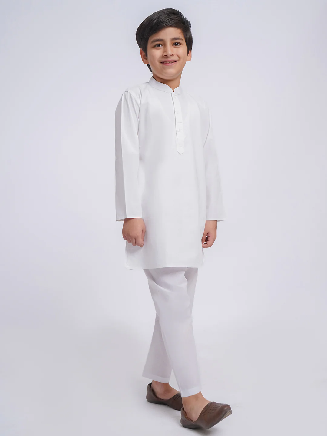 Men's White Cotton Kurta And Pyjama Set - Image 6