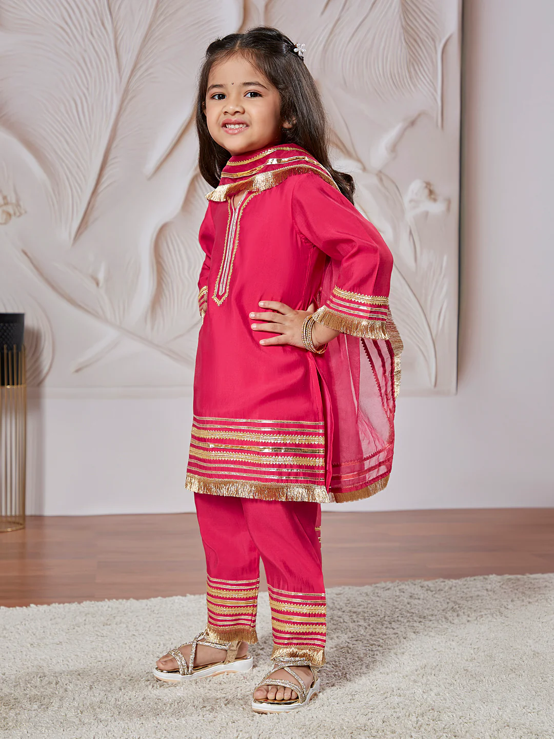 Girl's' Pink Kurta Set With Dupatta - Image 4