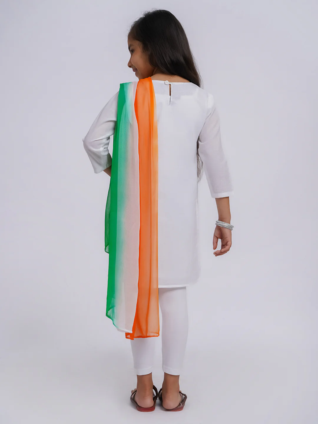 Girl's' White Kurta, Leggings And Dupatta - Image 5