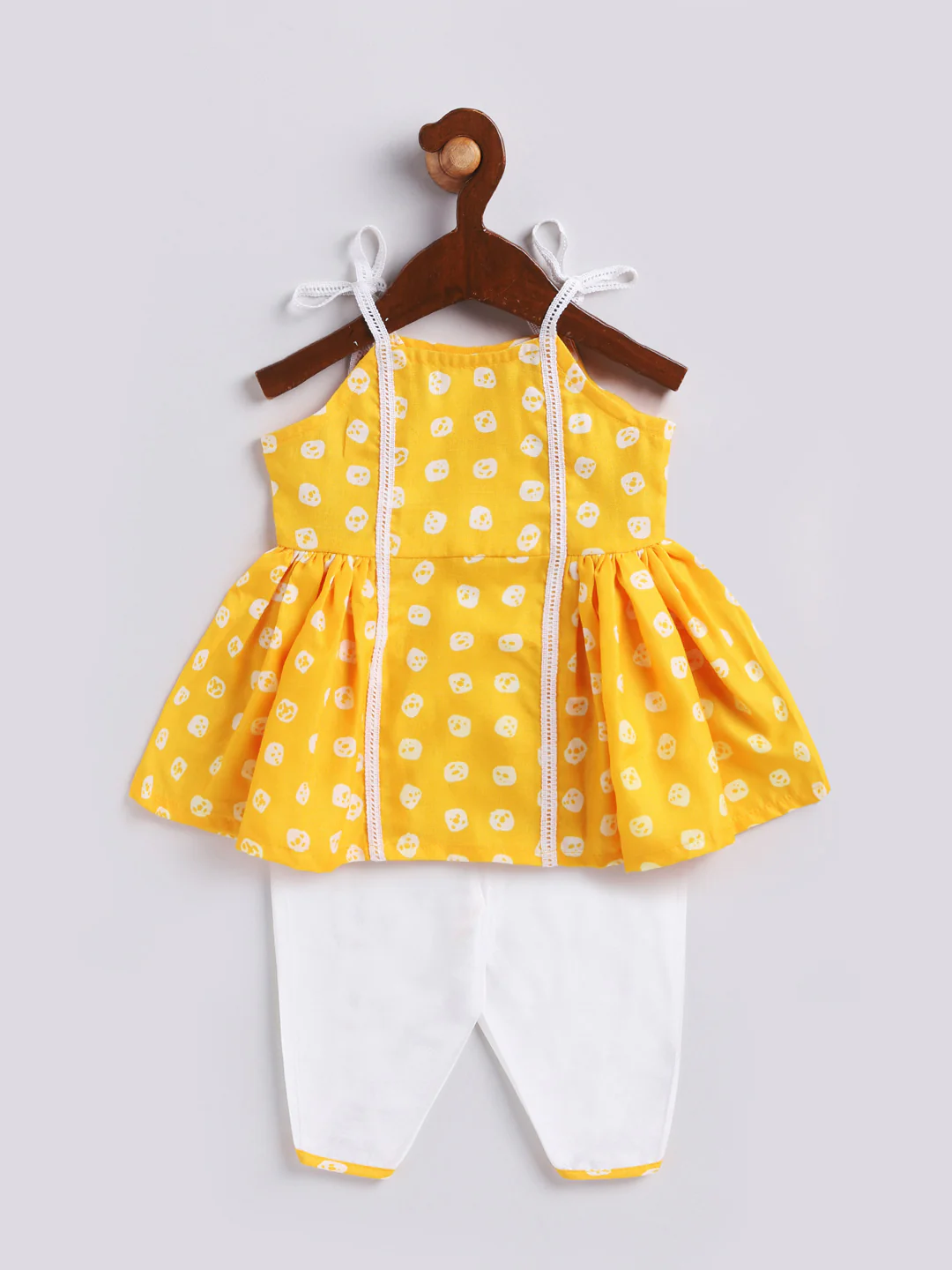 Girl's' Yellow Kurta And Dhoti Pant Set - Image 3