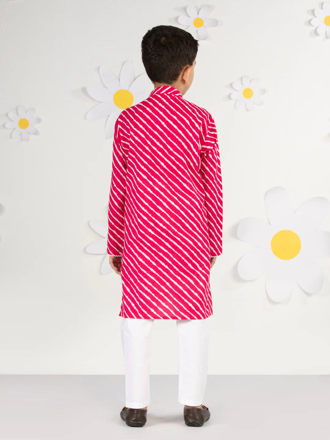 Infant Boy's' Pink And White Cotton Kurta And Pyjama Set - Image 5