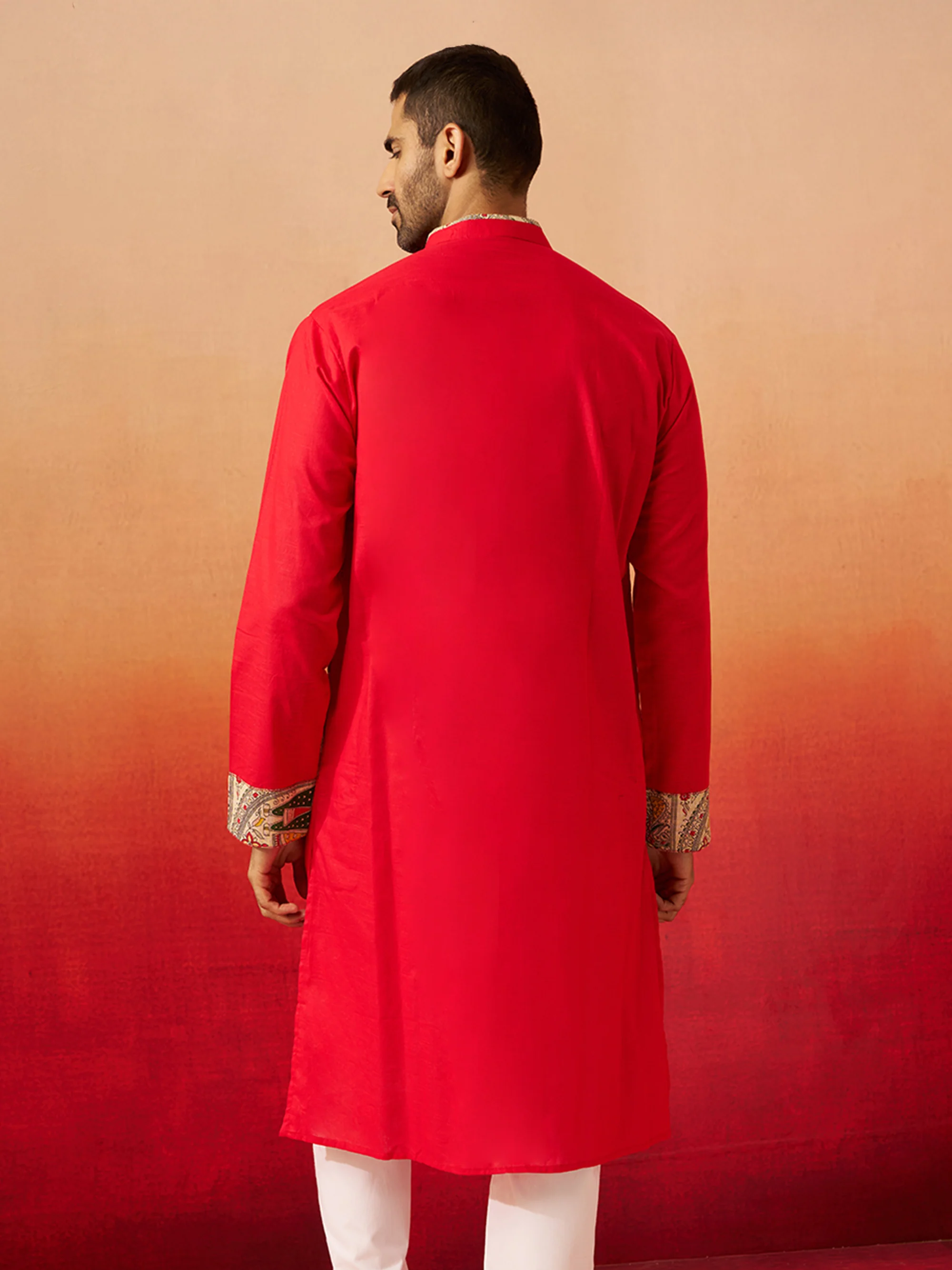 Vastramay Men Maroon Cotton Digital Print Kurta - Image 5