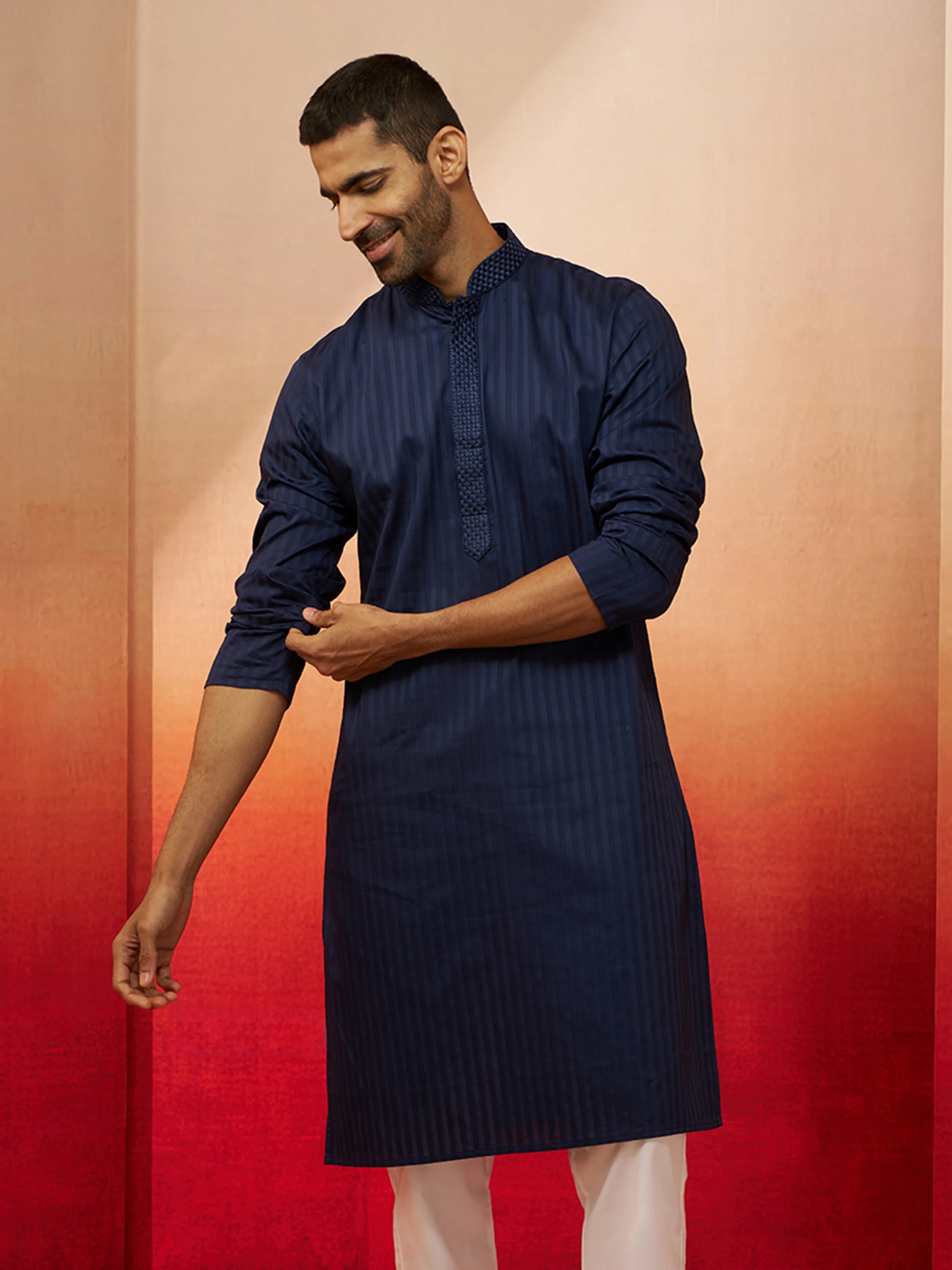 Vastramay Men Navy Blue Cotton Monalisa Embroidered Kurta - Image 3