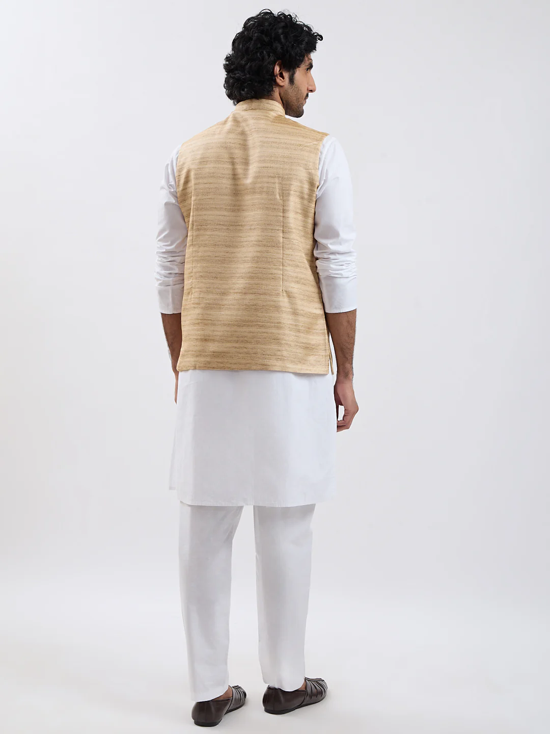 Men's Beige And White Cotton Blend Jacket, Kurta And Pyjama Set - Image 5