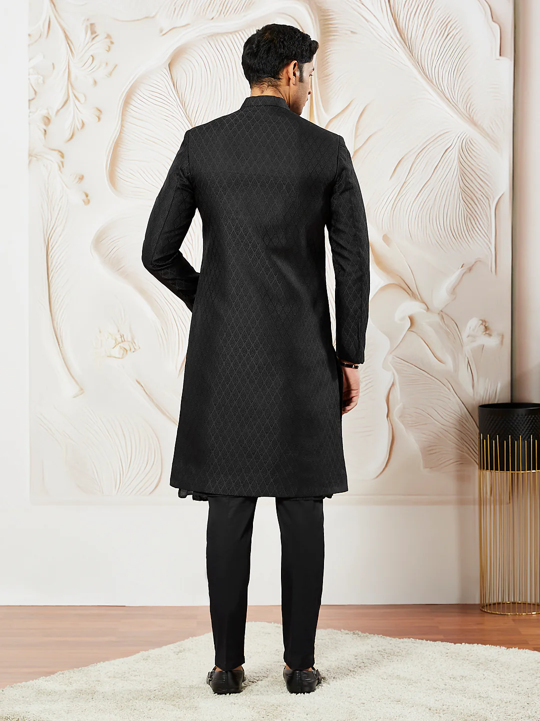 Men's Black Silk Blend Sherwani,Kurta And Pyjama Set - Image 4